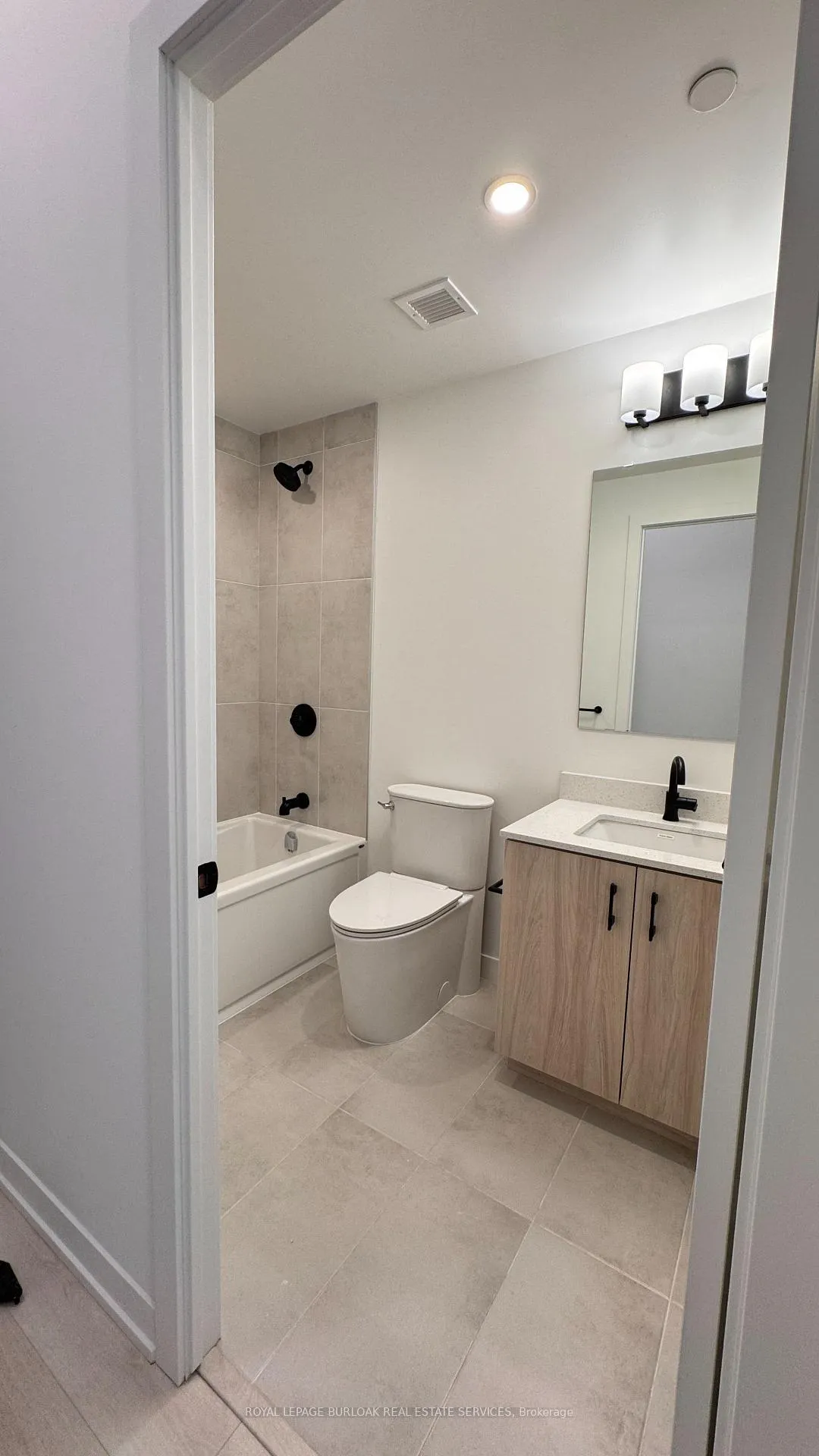 Photo 18 of Unit 532, 4878 Powers Common, Burlington, Rose — HOMEH