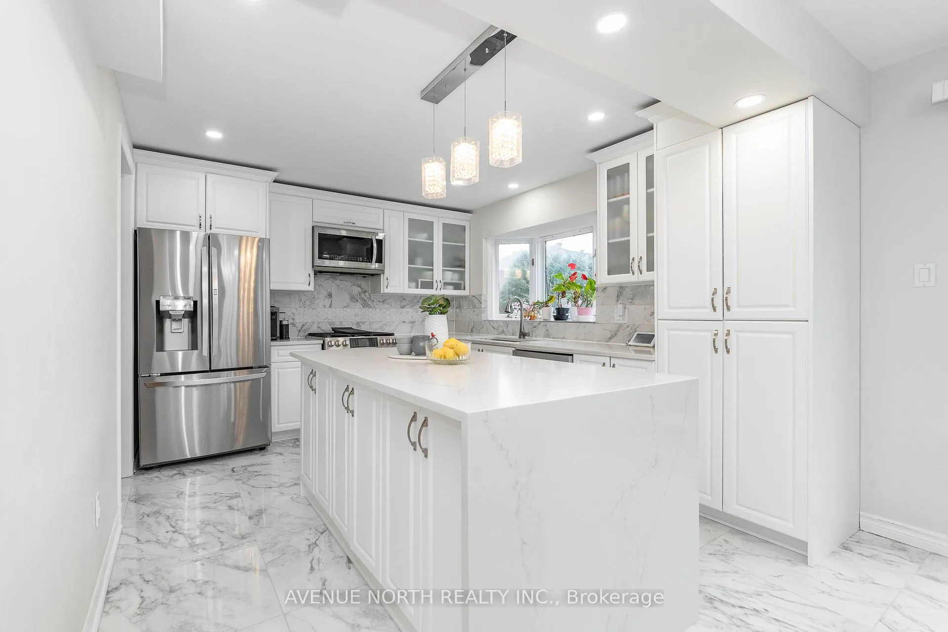 Photo 12 of 21 Sai Crescent, Ottawa, Hunt Club Park — HOMEH