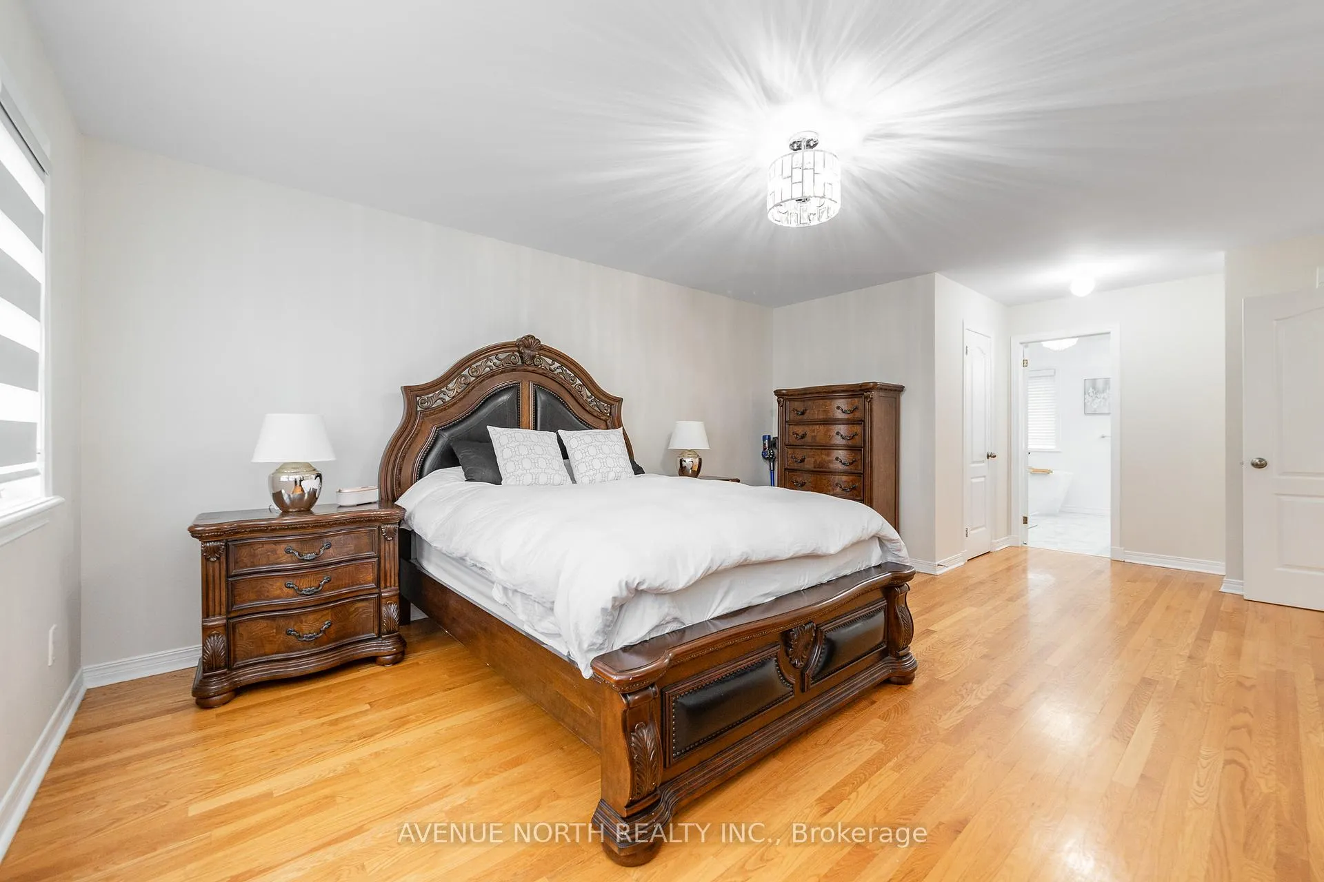 Photo 23 of 21 Sai Crescent, Ottawa, Hunt Club Park — HOMEH
