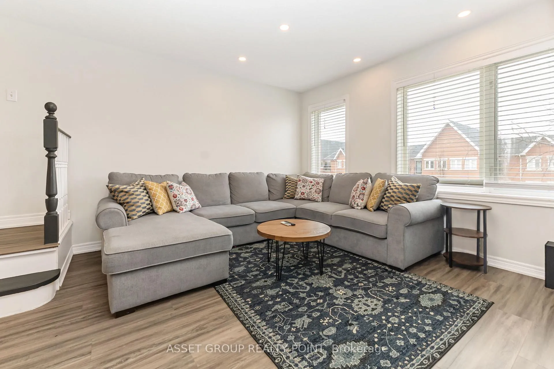 Photo 13 of Unit 33, 1751 Lampman Avenue, Burlington, Uptown — HOMEH