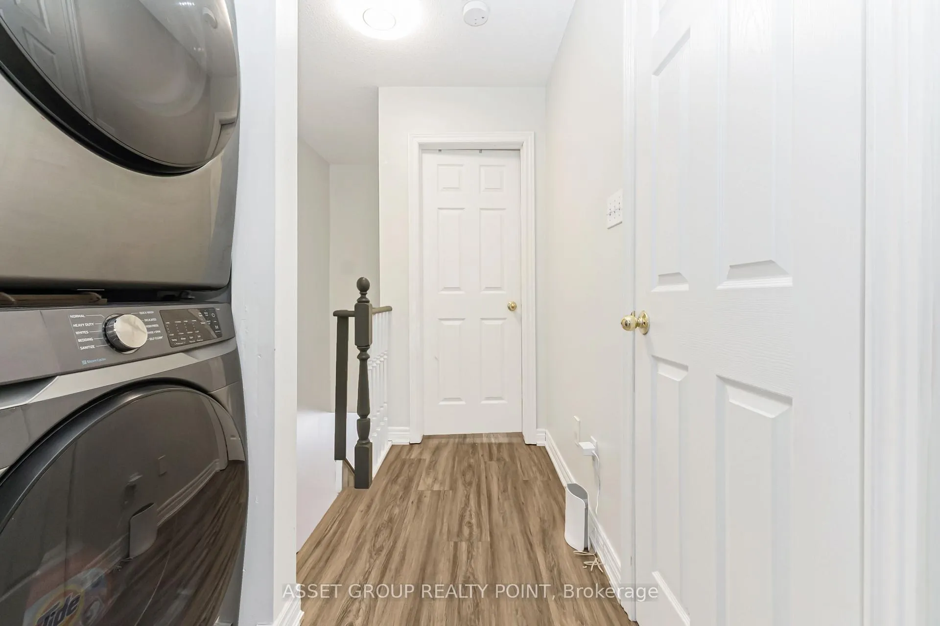 Photo 21 of Unit 33, 1751 Lampman Avenue, Burlington, Uptown — HOMEH