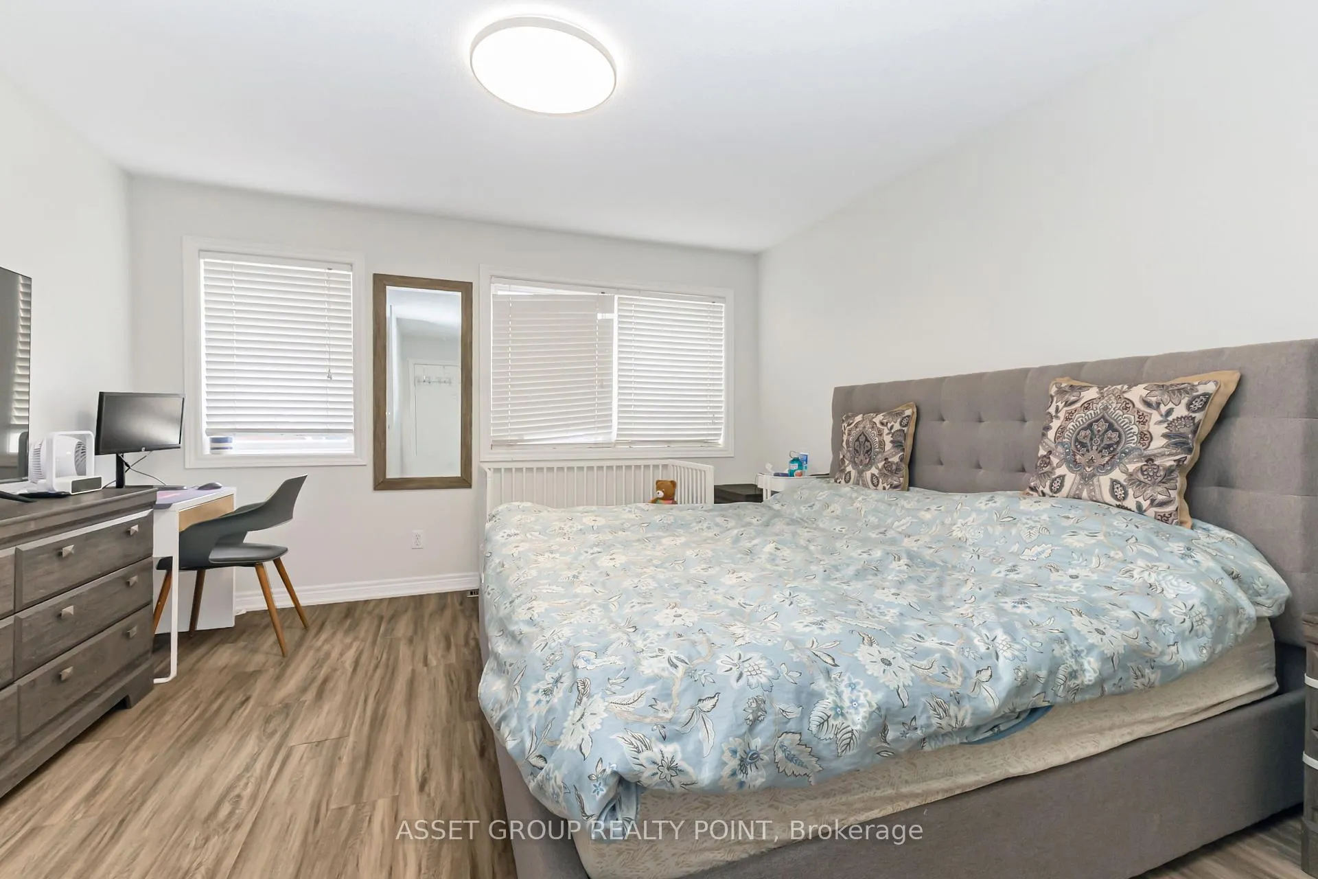Photo 23 of Unit 33, 1751 Lampman Avenue, Burlington, Uptown — HOMEH