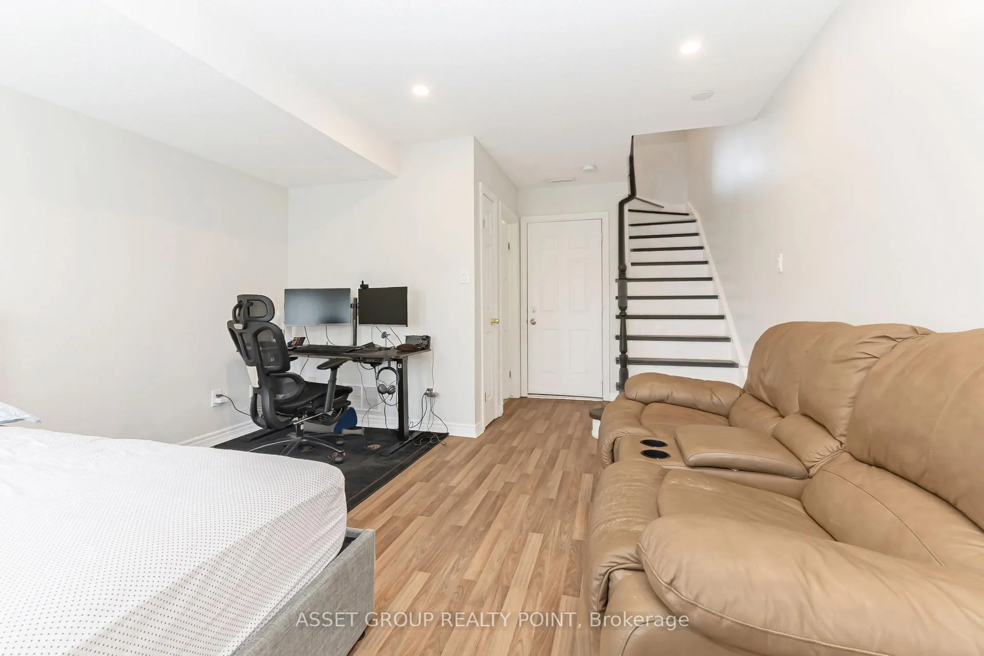 Photo 27 of Unit 33, 1751 Lampman Avenue, Burlington, Uptown — HOMEH