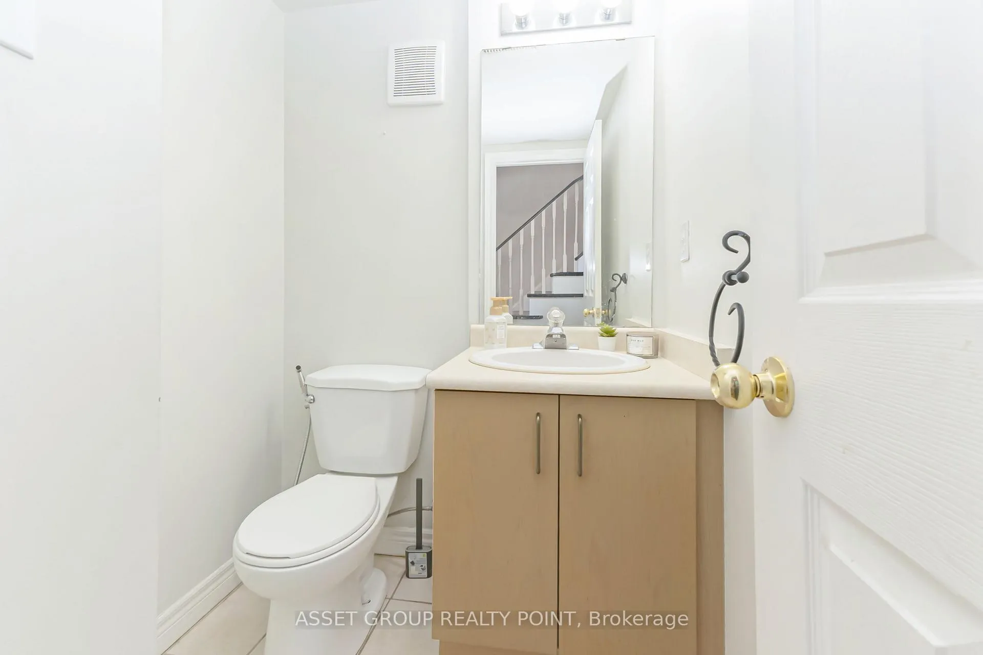Photo 32 of Unit 33, 1751 Lampman Avenue, Burlington, Uptown — HOMEH