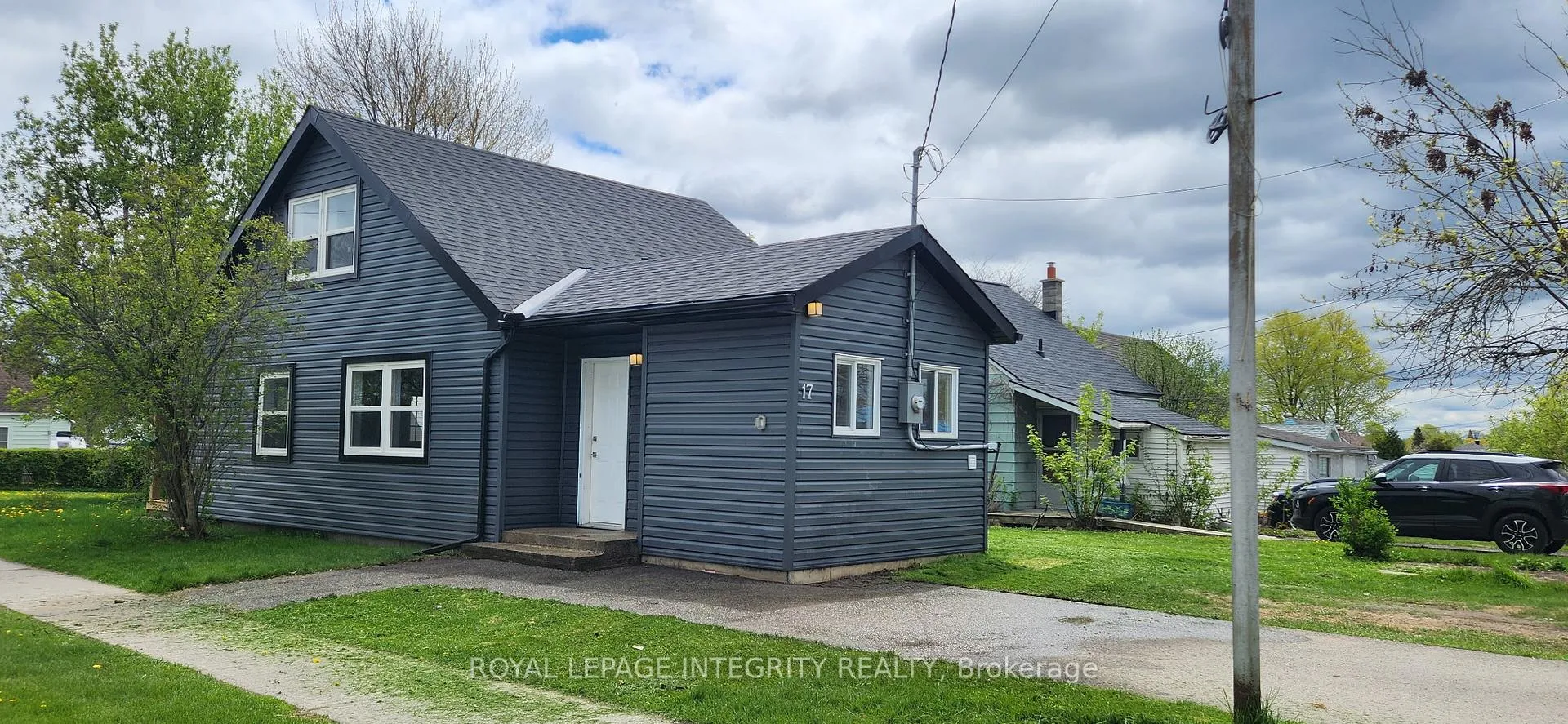 Photo 4 of 17 Roosevelt Drive, Smiths Falls — HOMEH