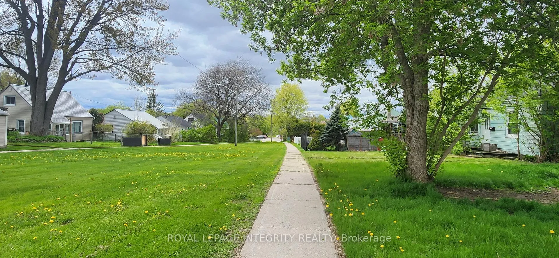 Photo 6 of 17 Roosevelt Drive, Smiths Falls — HOMEH