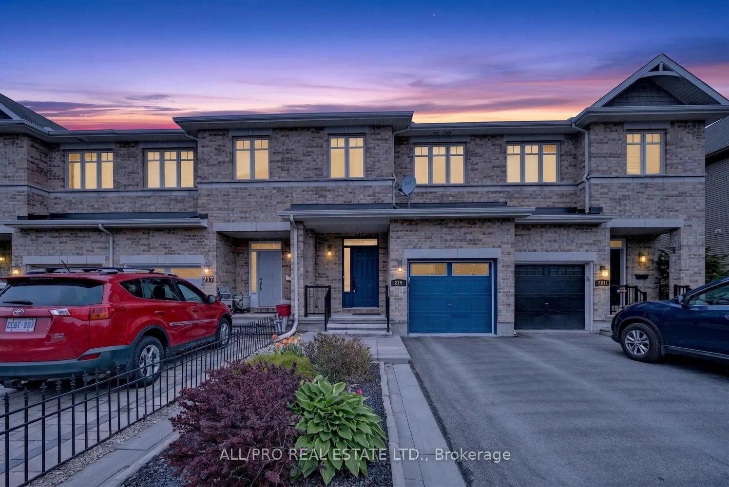 Photo 1 of 219 Jersey Tea Circle, Ottawa, Riverside South/Gloucester Glen — HOMEH
