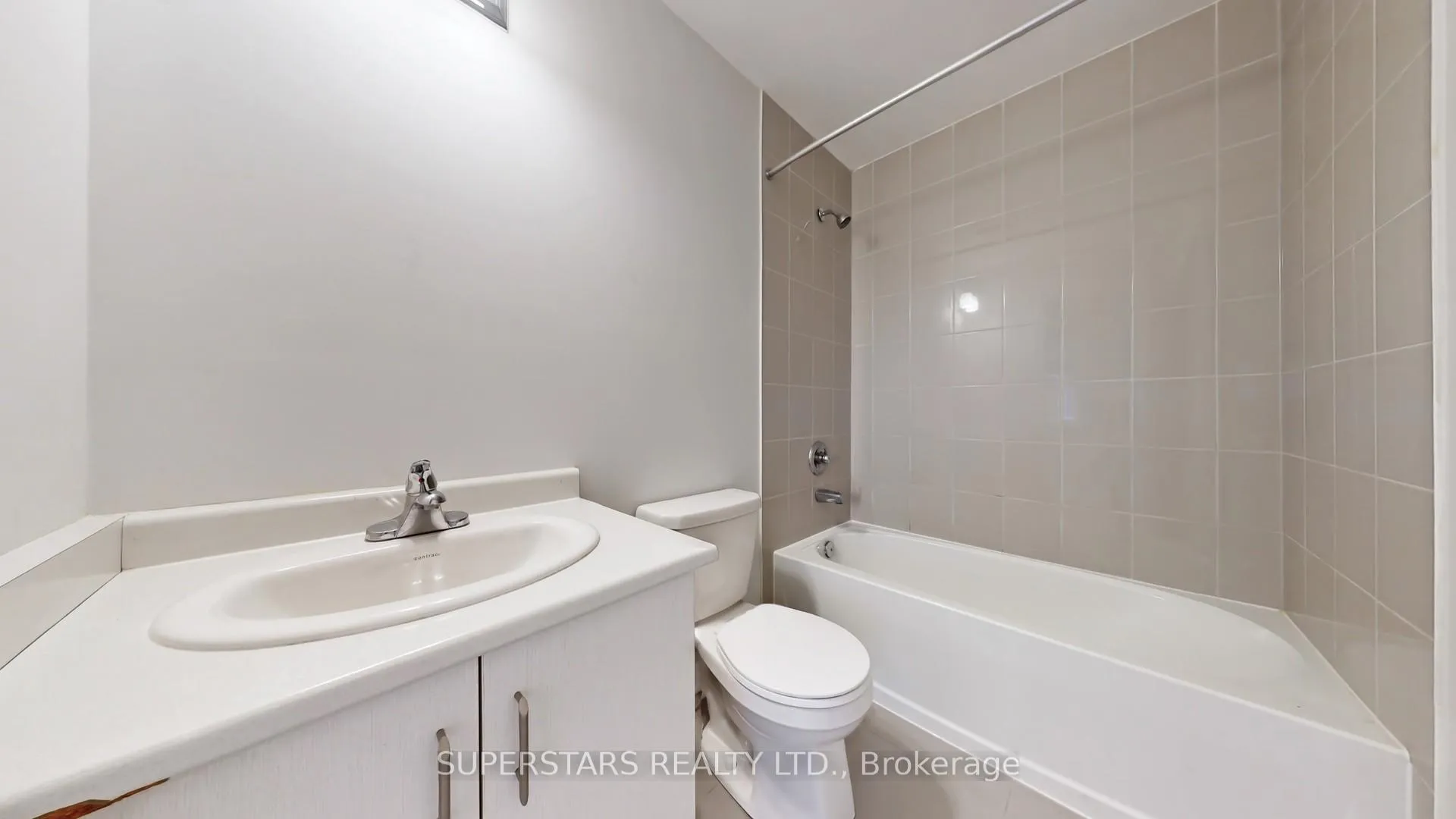 Photo 10 of Unit Coach, 4 Waterleaf Road, Markham, Cornell — HOMEH
