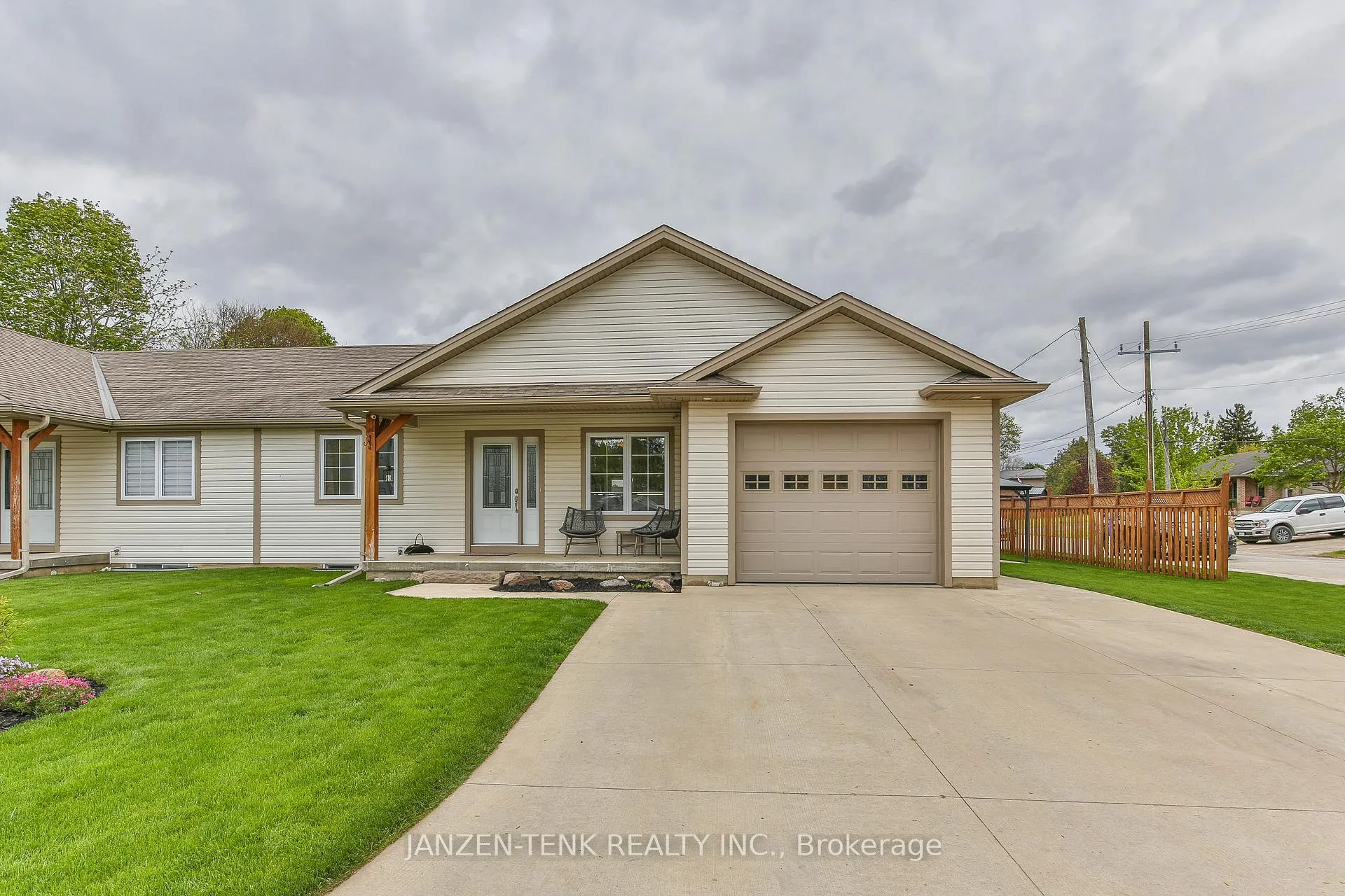 Photo 1 of 9240 Old Chapel Street, Bayham, Straffordville — HOMEH