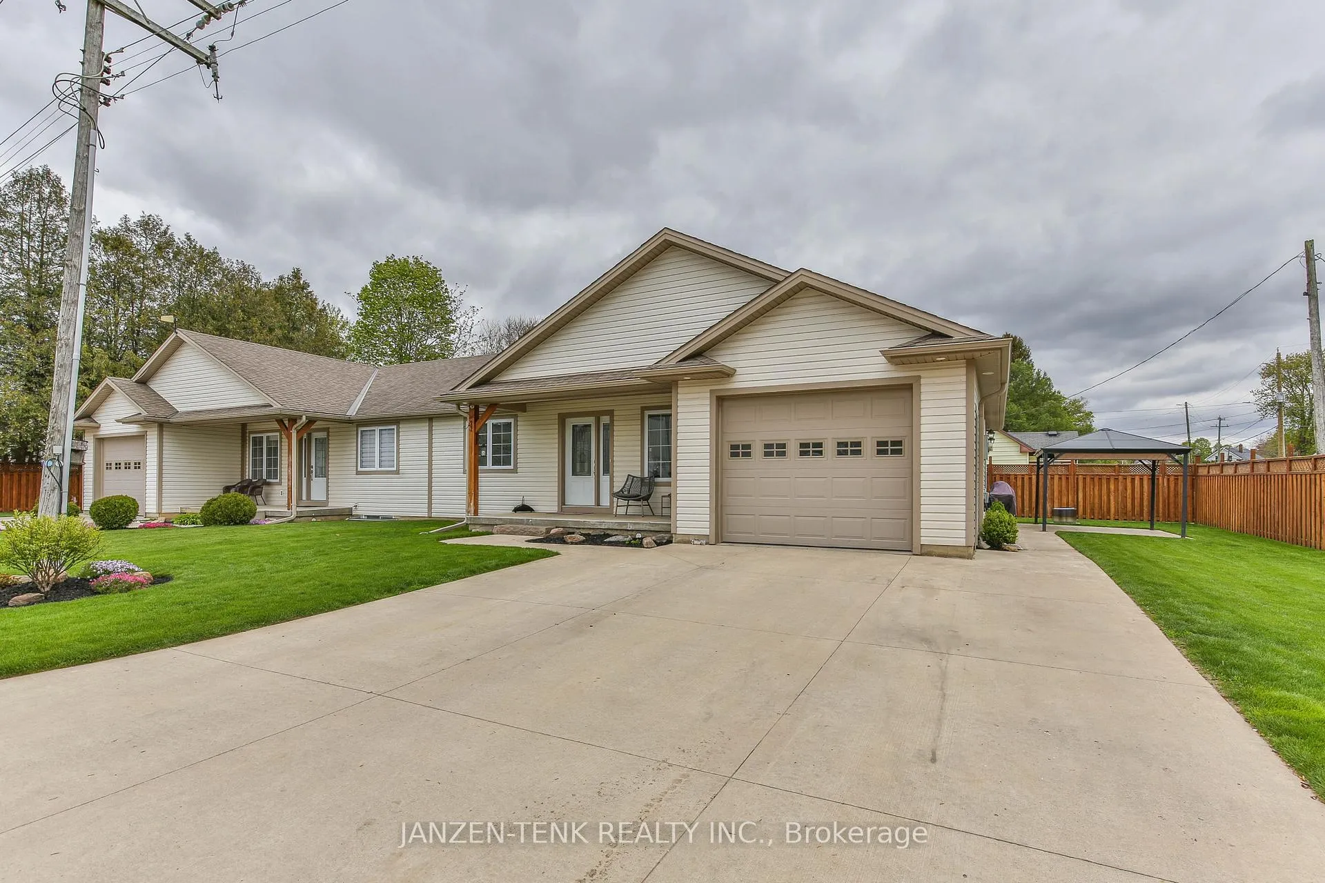 Photo 2 of 9240 Old Chapel Street, Bayham, Straffordville — HOMEH
