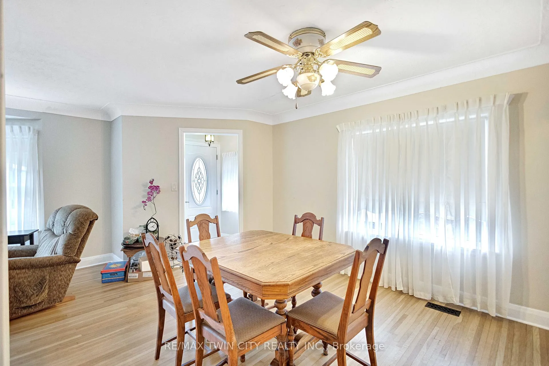 Photo 9 of 140 Terrace Hill Street, Brantford — HOMEH