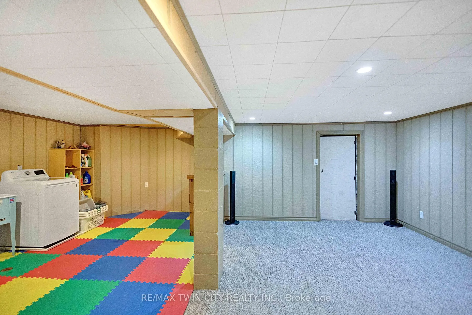 Photo 28 of 140 Terrace Hill Street, Brantford — HOMEH