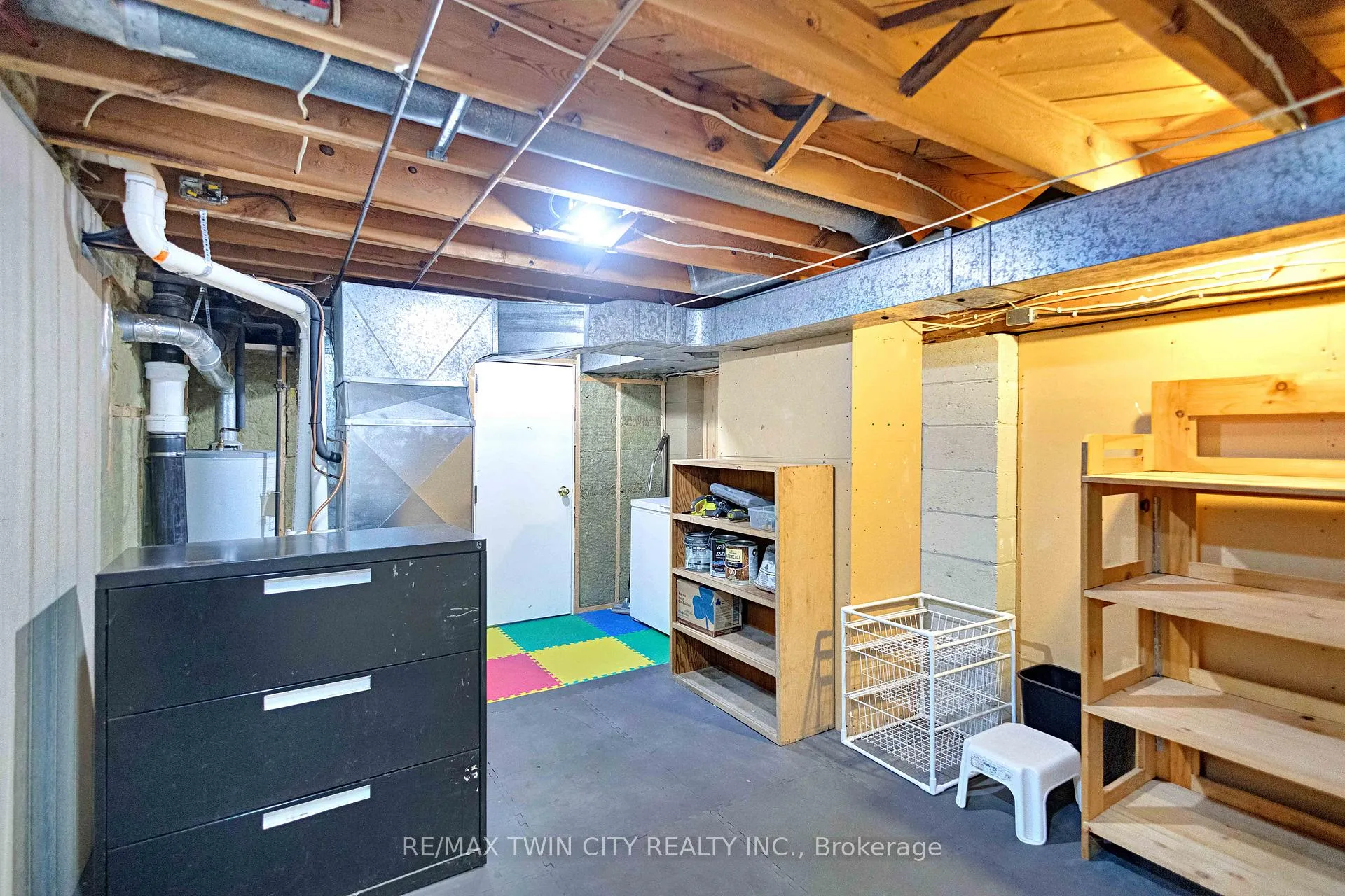 Photo 35 of 140 Terrace Hill Street, Brantford — HOMEH