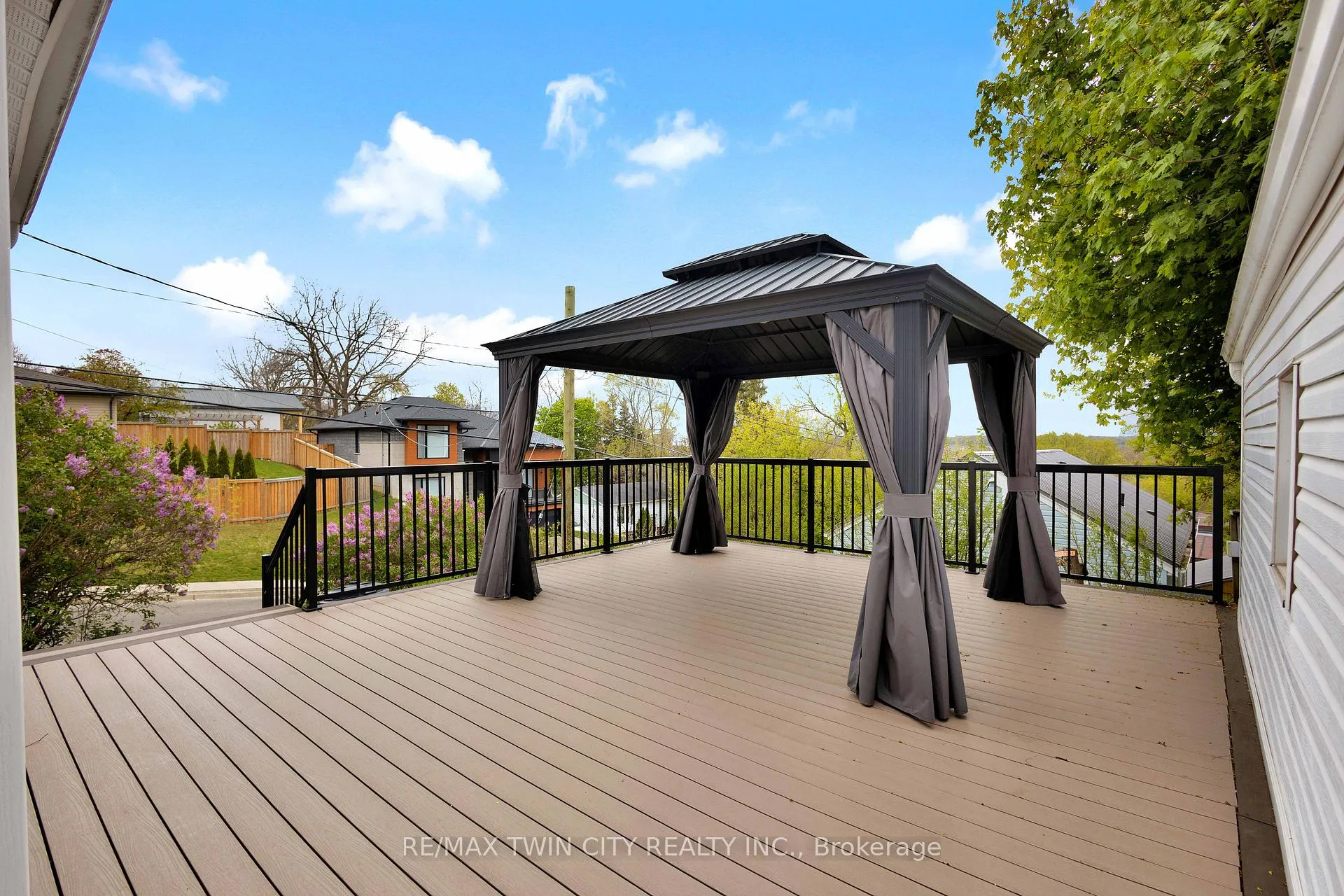 Photo 36 of 140 Terrace Hill Street, Brantford — HOMEH