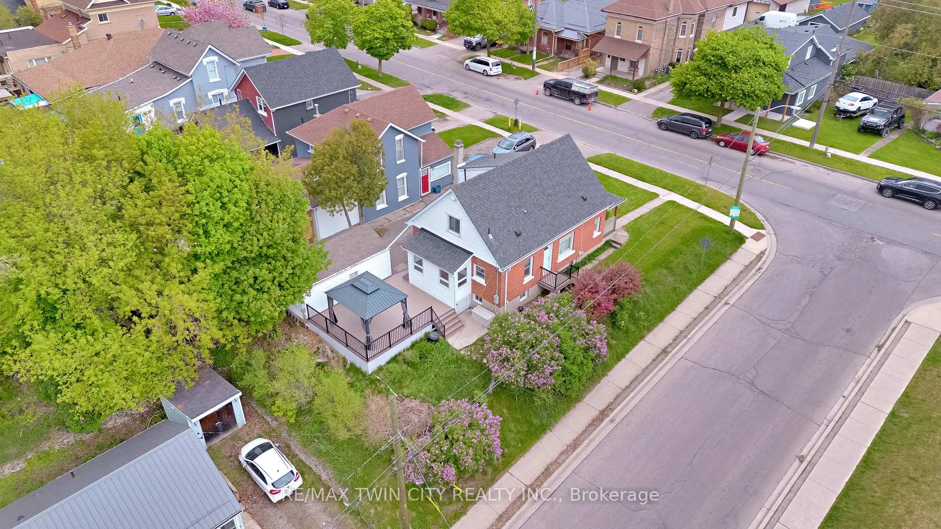 Photo 46 of 140 Terrace Hill Street, Brantford — HOMEH