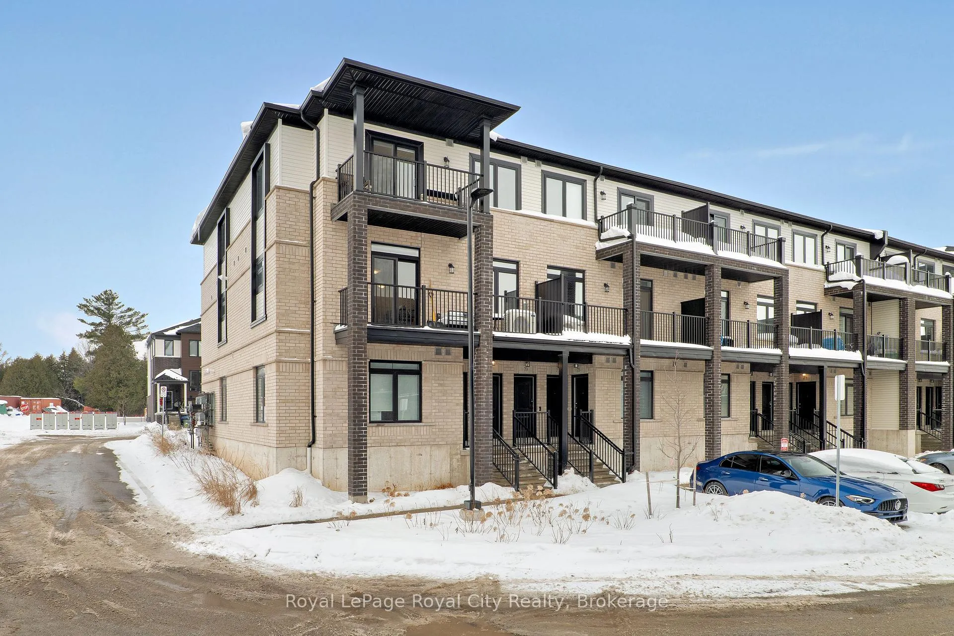 Photo 1 of 83 Thatcher Drive, Guelph, Kortright East — HOMEH