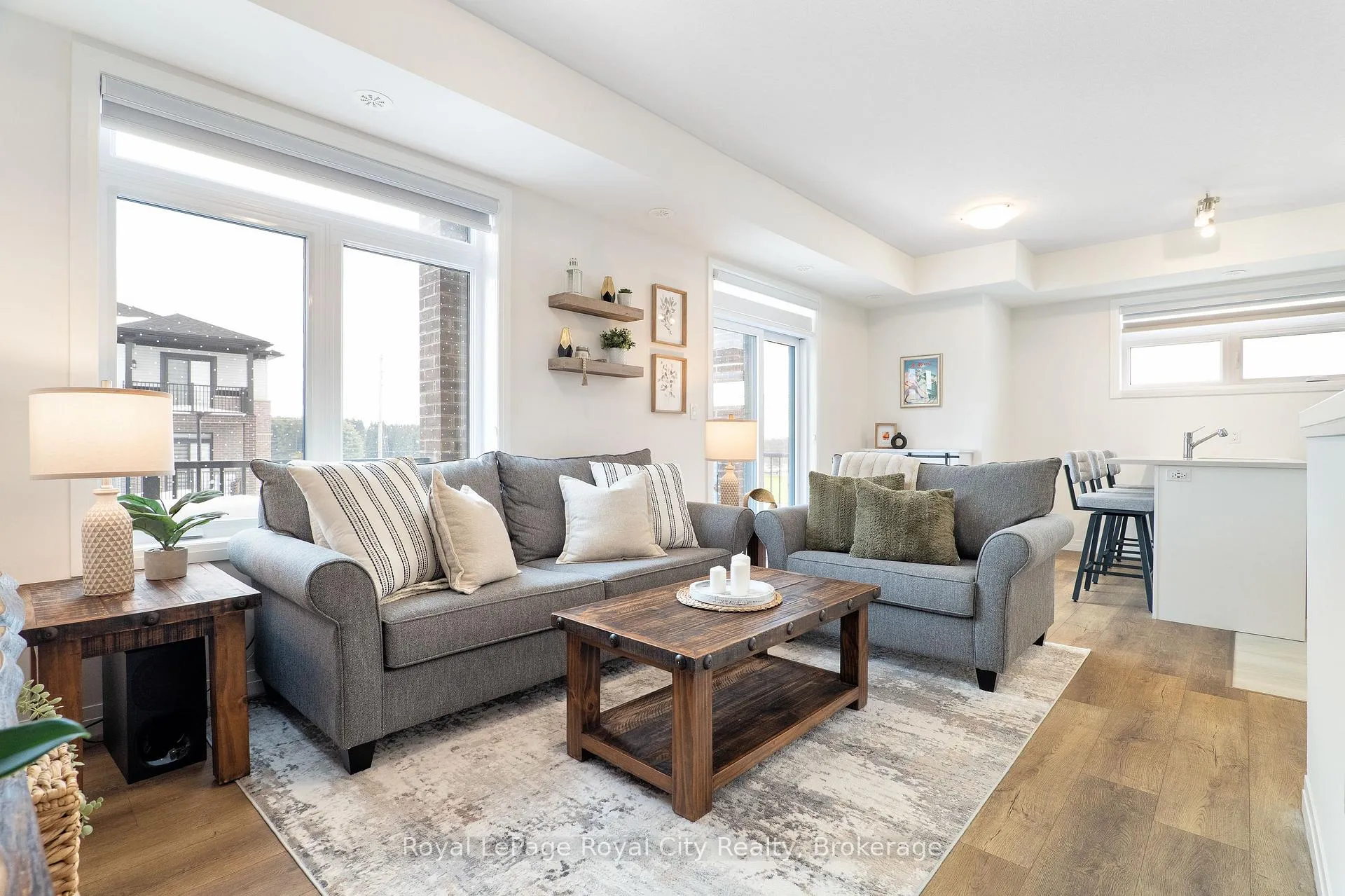 Photo 9 of 83 Thatcher Drive, Guelph, Kortright East — HOMEH