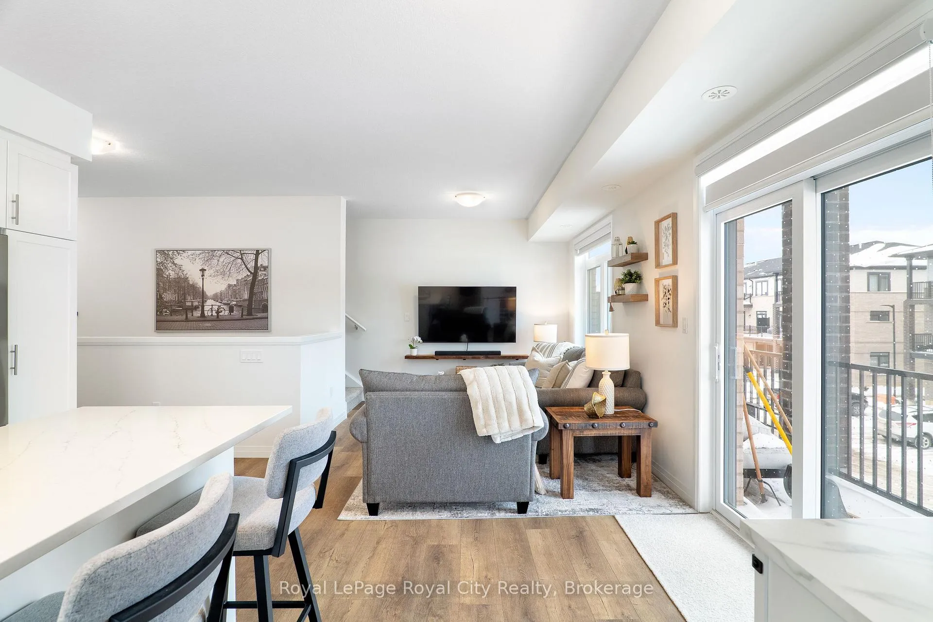 Photo 14 of 83 Thatcher Drive, Guelph, Kortright East — HOMEH