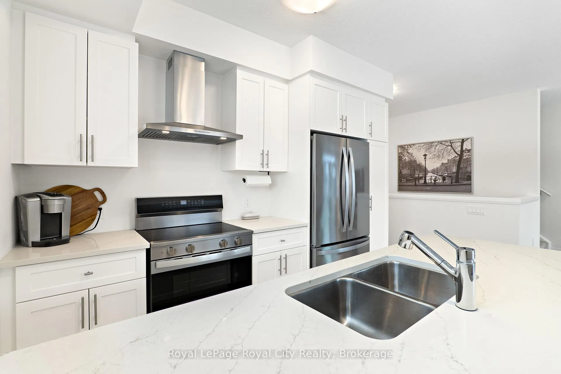 Photo 21 of 83 Thatcher Drive, Guelph, Kortright East — HOMEH