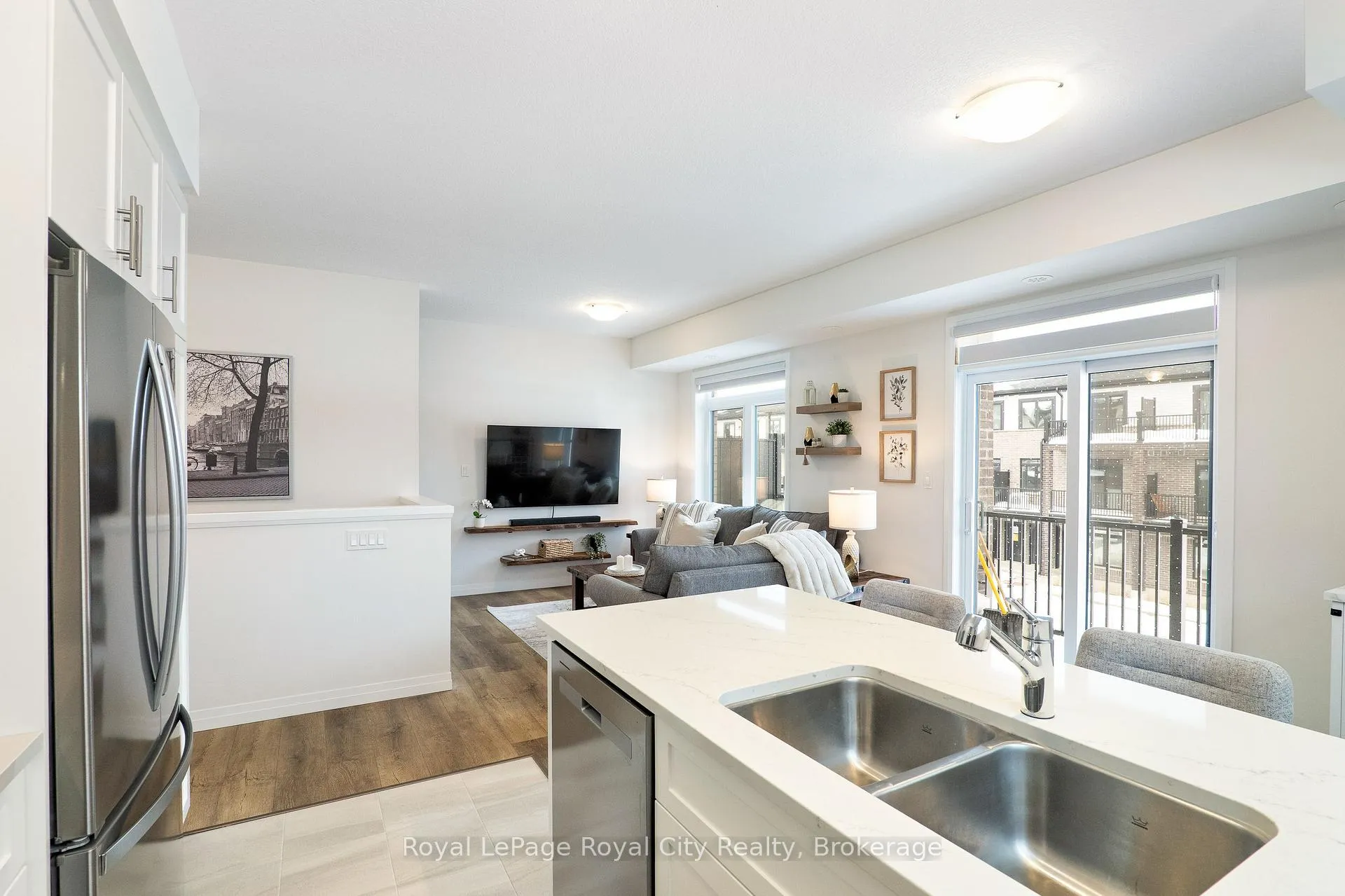 Photo 22 of 83 Thatcher Drive, Guelph, Kortright East — HOMEH