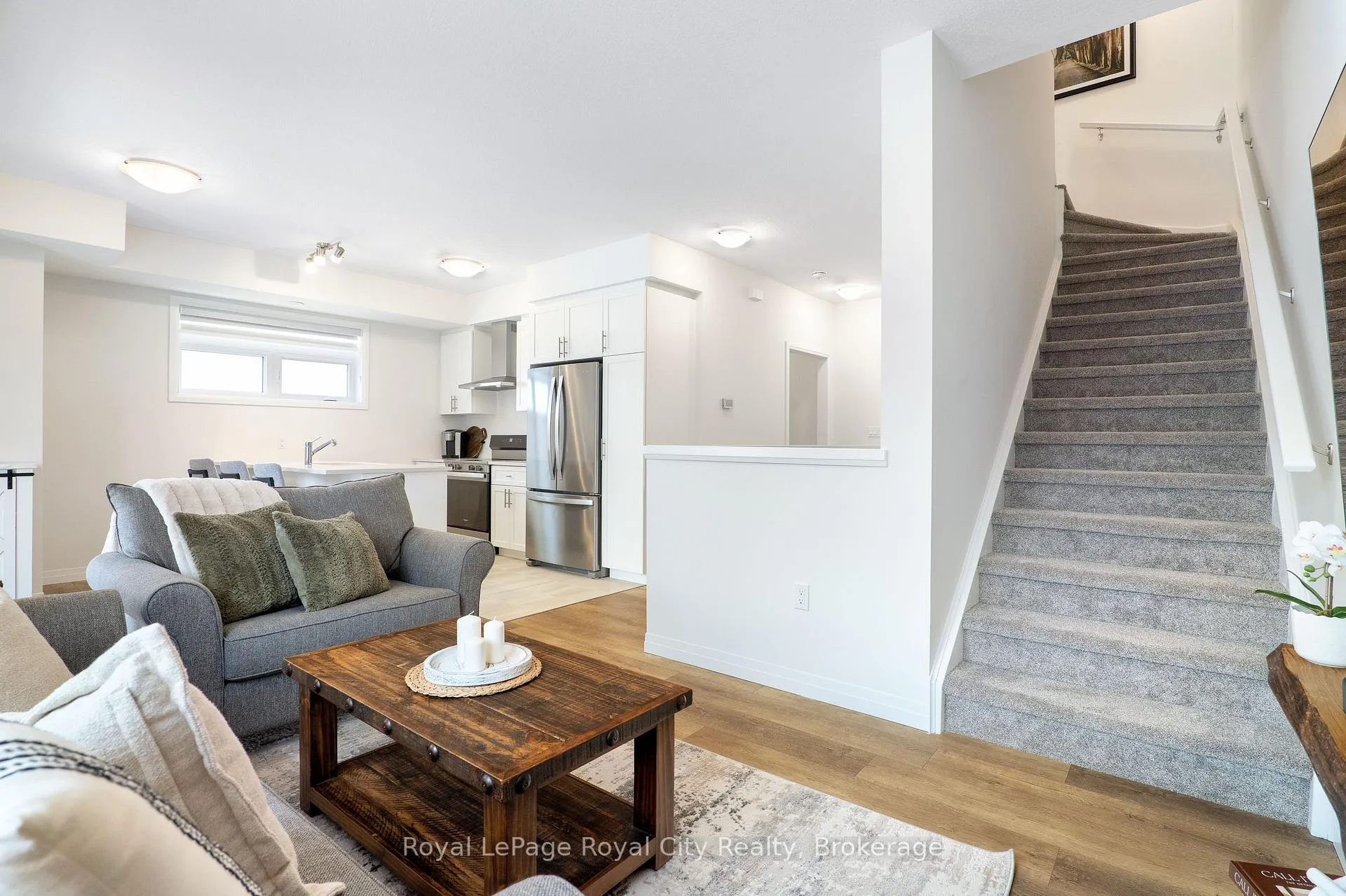 Photo 25 of 83 Thatcher Drive, Guelph, Kortright East — HOMEH