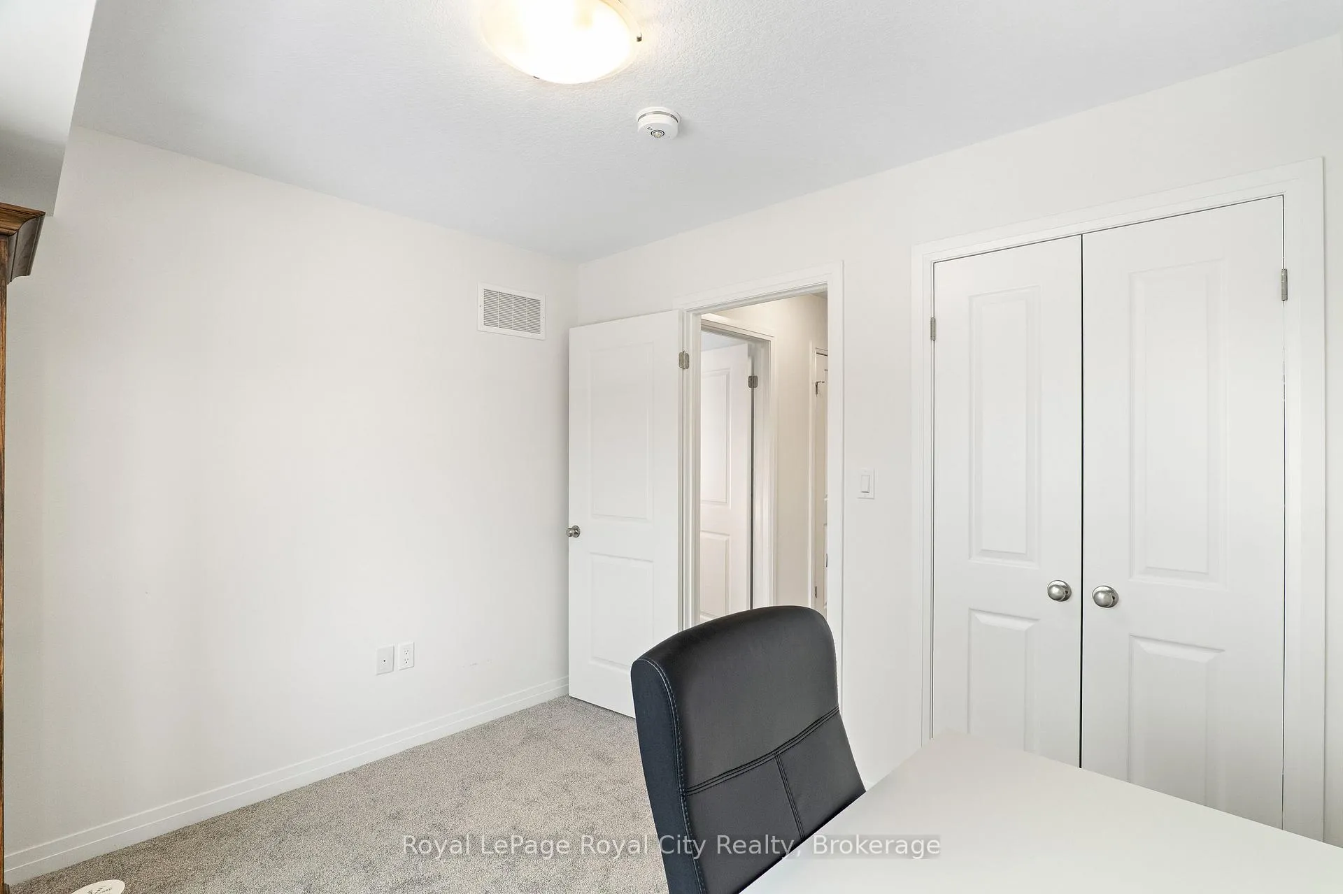 Photo 34 of 83 Thatcher Drive, Guelph, Kortright East — HOMEH