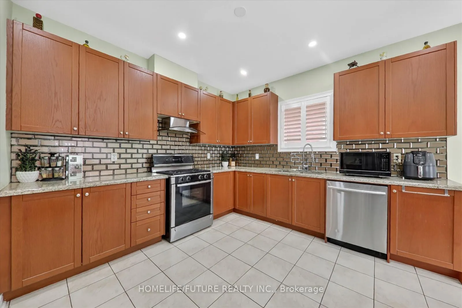 Photo 15 of 855 Wrenwood Drive, Oshawa, Taunton — HOMEH