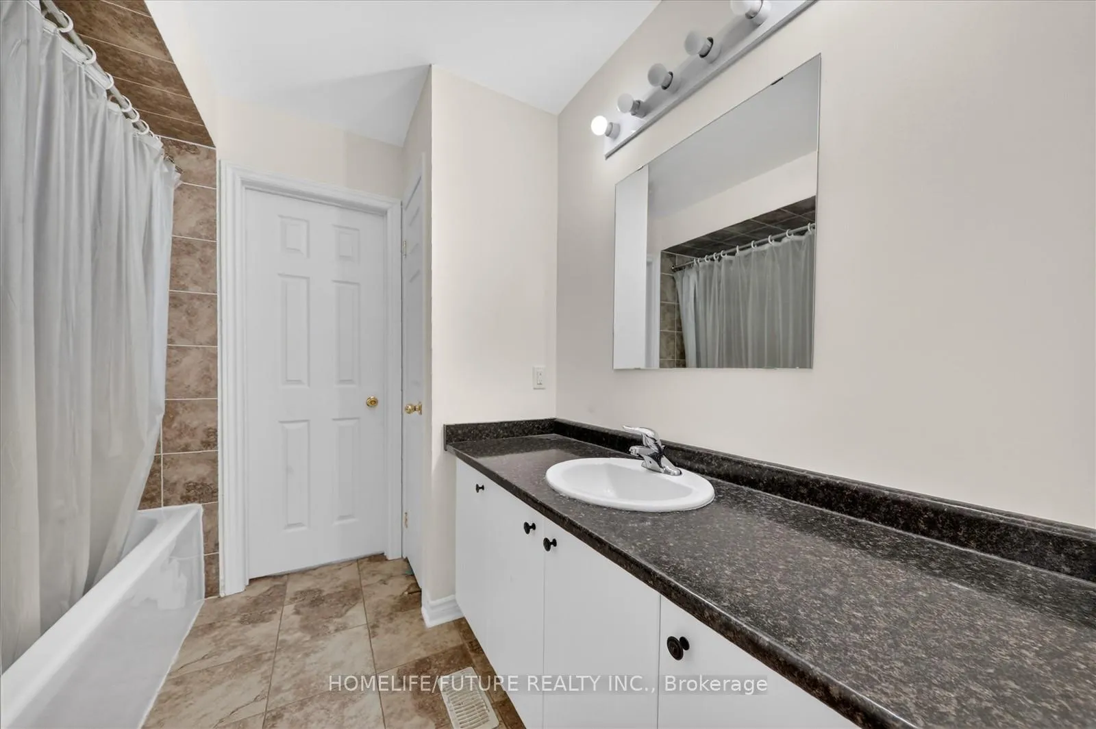 Photo 25 of 855 Wrenwood Drive, Oshawa, Taunton — HOMEH