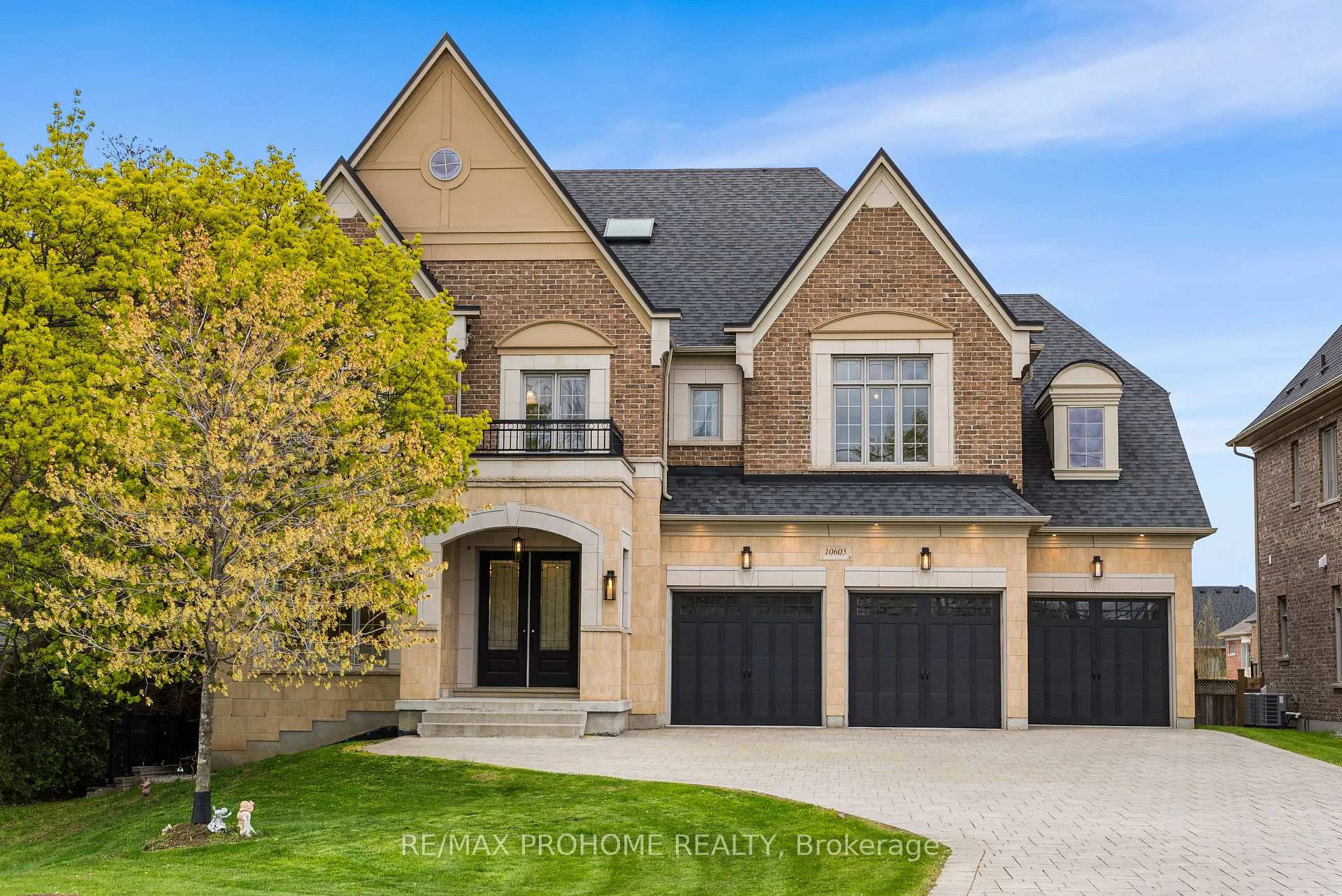 Photo 2 of 10605 Victoria Square Boulevard, Markham, Victoria Square — HOMEH