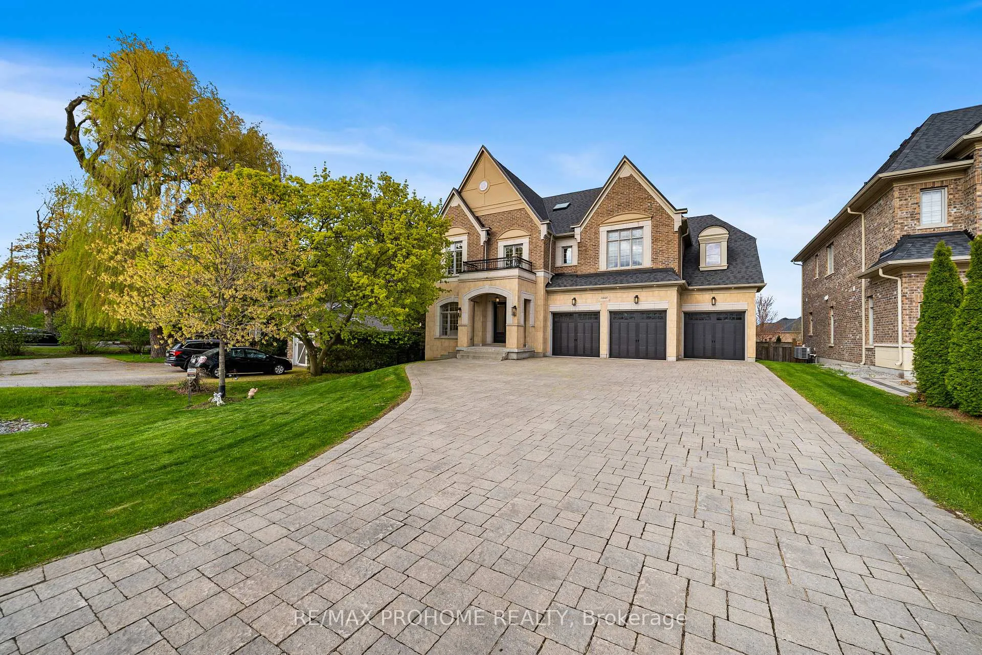 Photo 3 of 10605 Victoria Square Boulevard, Markham, Victoria Square — HOMEH