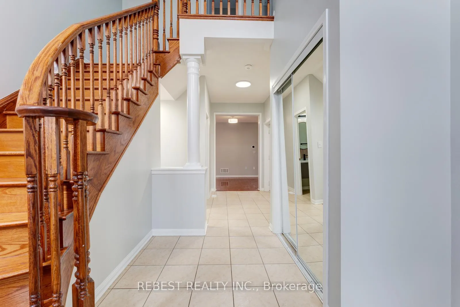 Photo 4 of 22 Birch Tree Trail, Brampton, Bram East — HOMEH