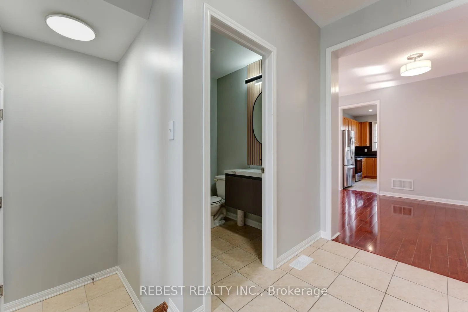Photo 5 of 22 Birch Tree Trail, Brampton, Bram East — HOMEH
