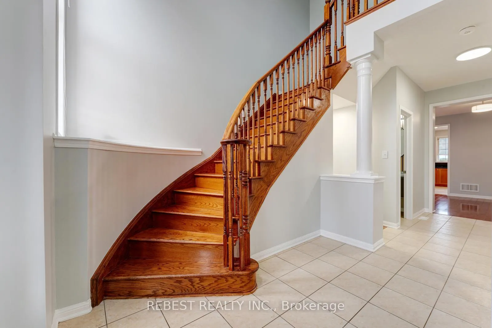 Photo 15 of 22 Birch Tree Trail, Brampton, Bram East — HOMEH