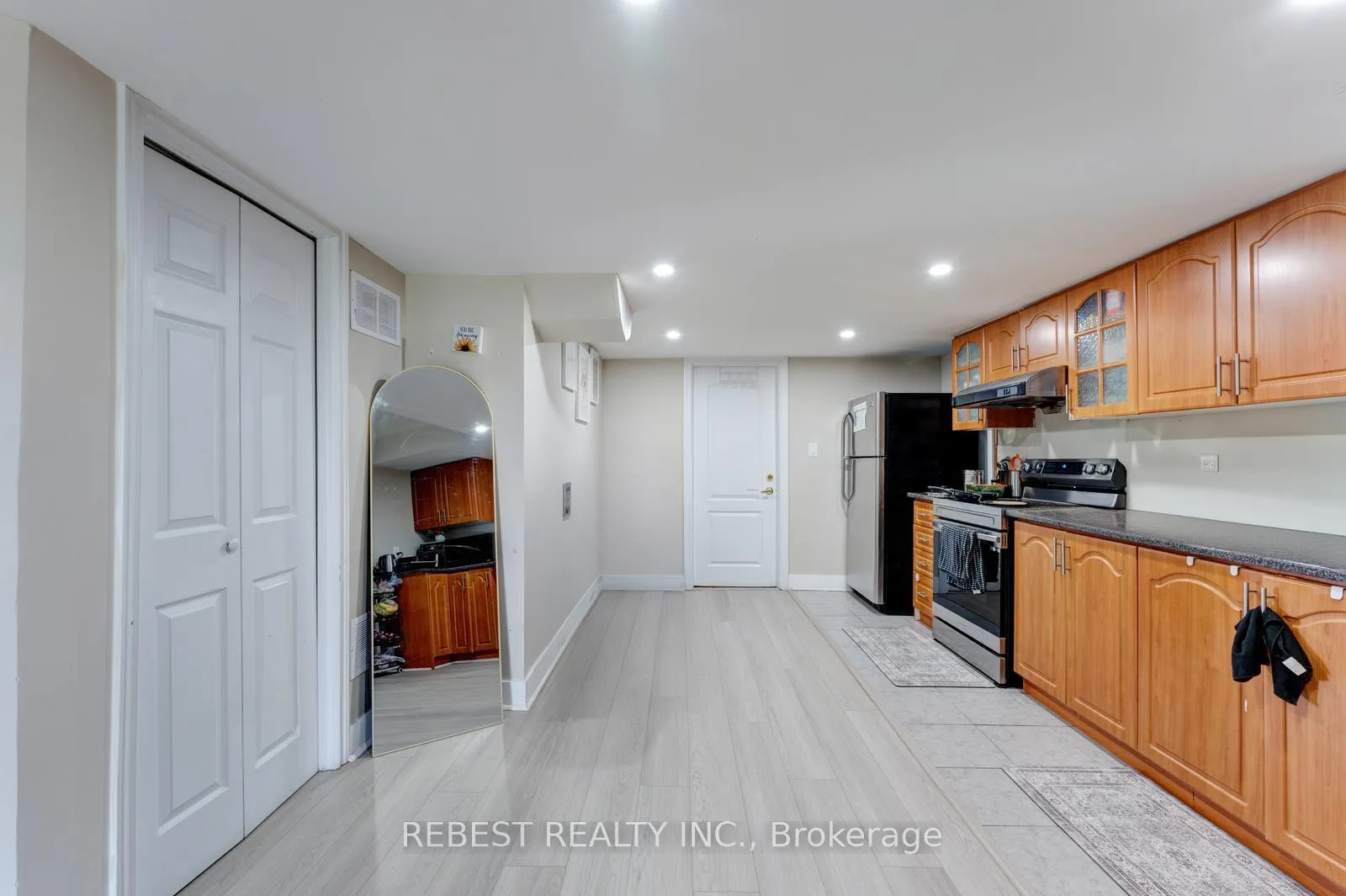 Photo 42 of 22 Birch Tree Trail, Brampton, Bram East — HOMEH