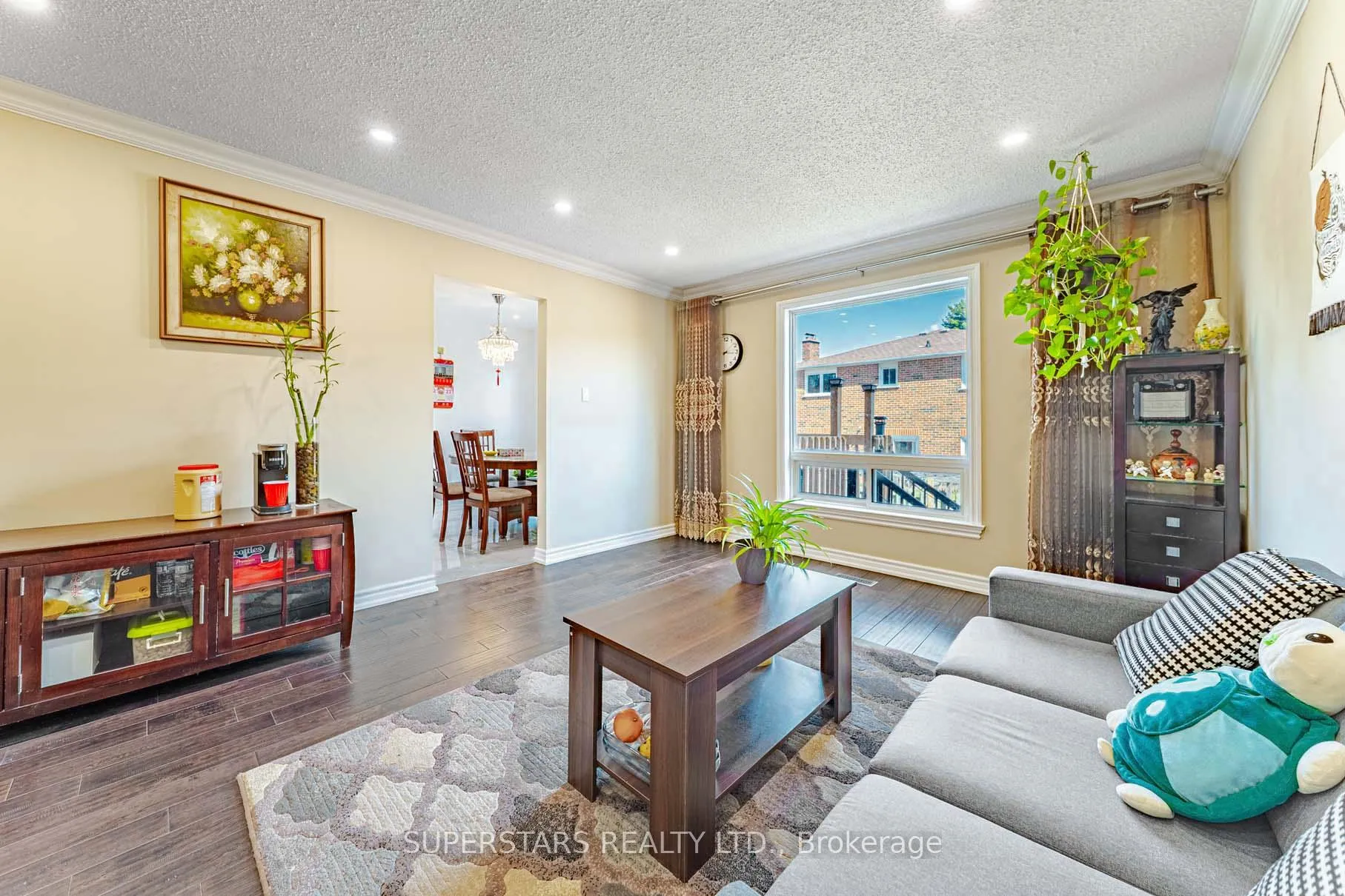 Photo 4 of 14 Kemsing Court, Markham, Milliken Mills West — HOMEH
