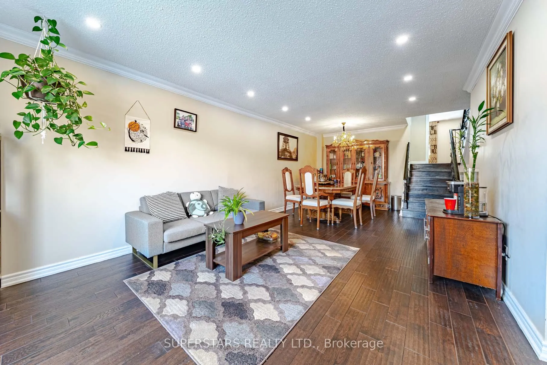 Photo 7 of 14 Kemsing Court, Markham, Milliken Mills West — HOMEH