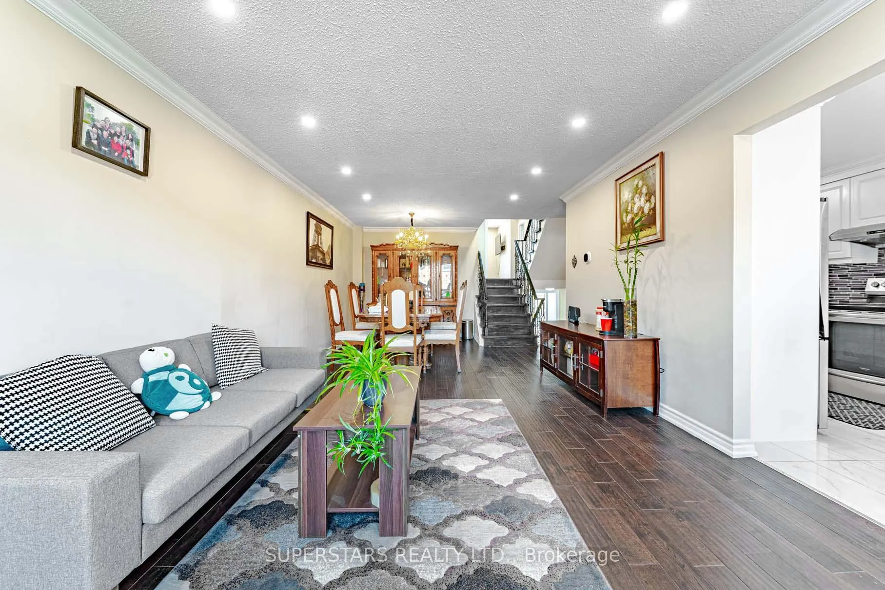 Photo 8 of 14 Kemsing Court, Markham, Milliken Mills West — HOMEH