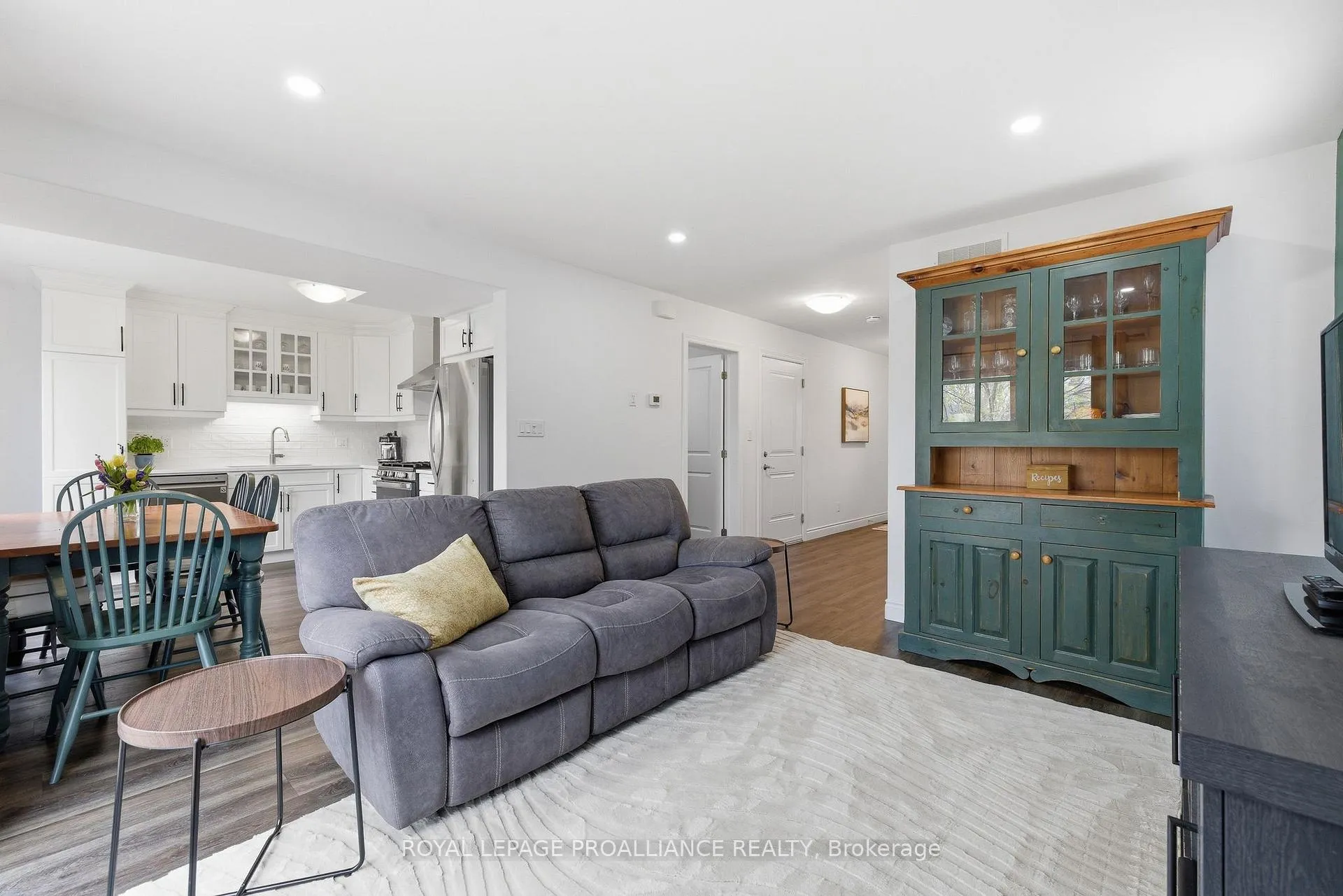 Photo 12 of 18 Rabbit Road, Brighton — HOMEH