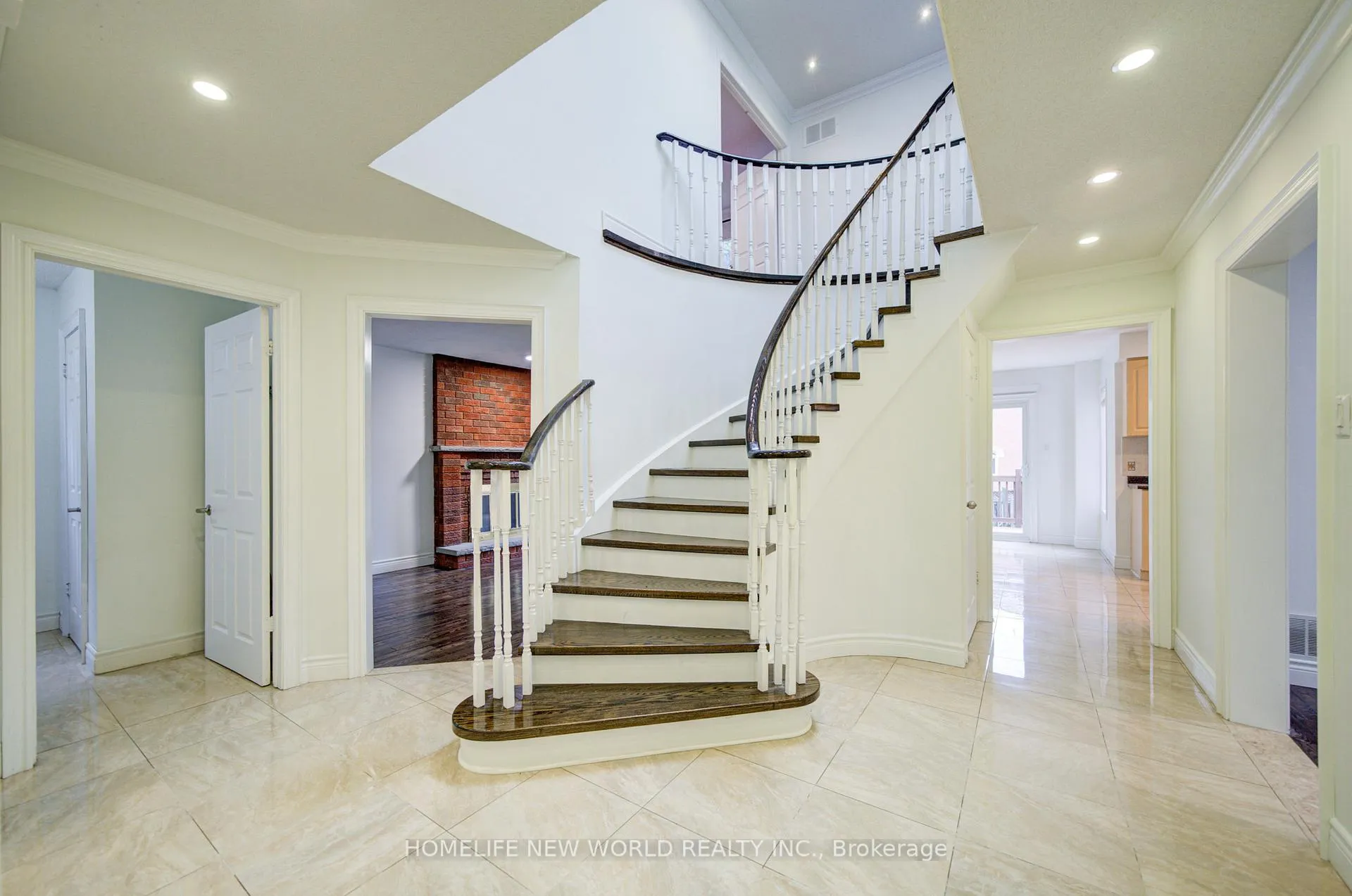 Photo 2 of 133 Stather Crescent, Markham, Milliken Mills East — HOMEH
