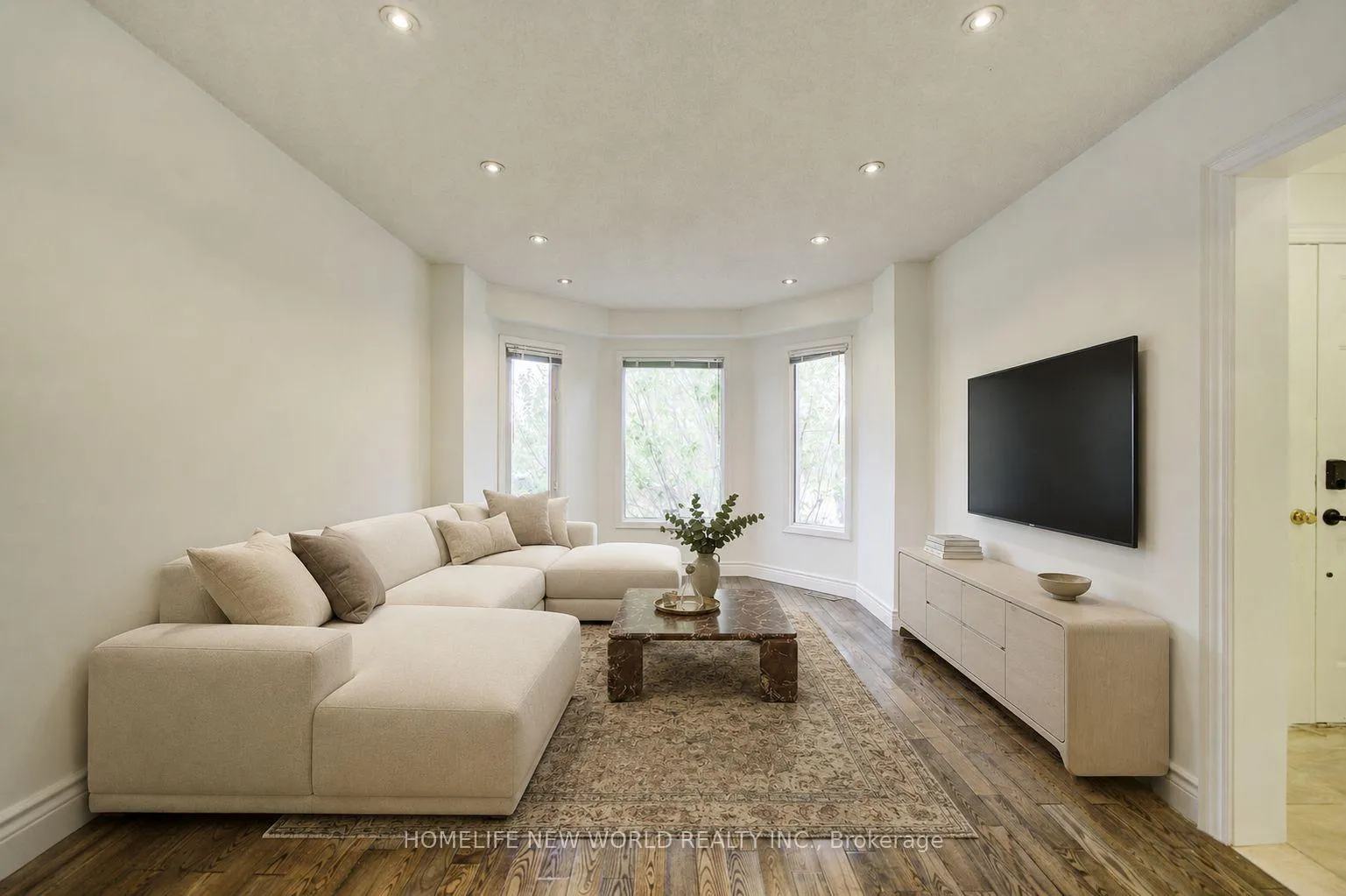 Photo 4 of 133 Stather Crescent, Markham, Milliken Mills East — HOMEH