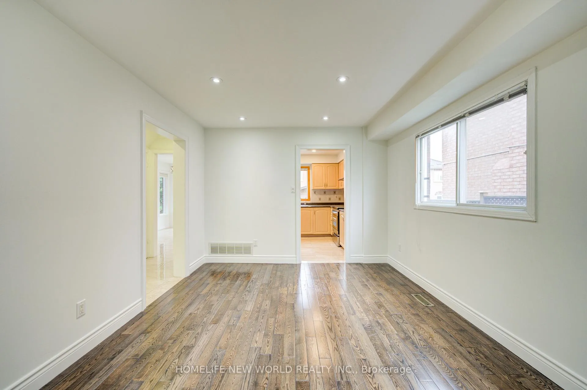 Photo 7 of 133 Stather Crescent, Markham, Milliken Mills East — HOMEH
