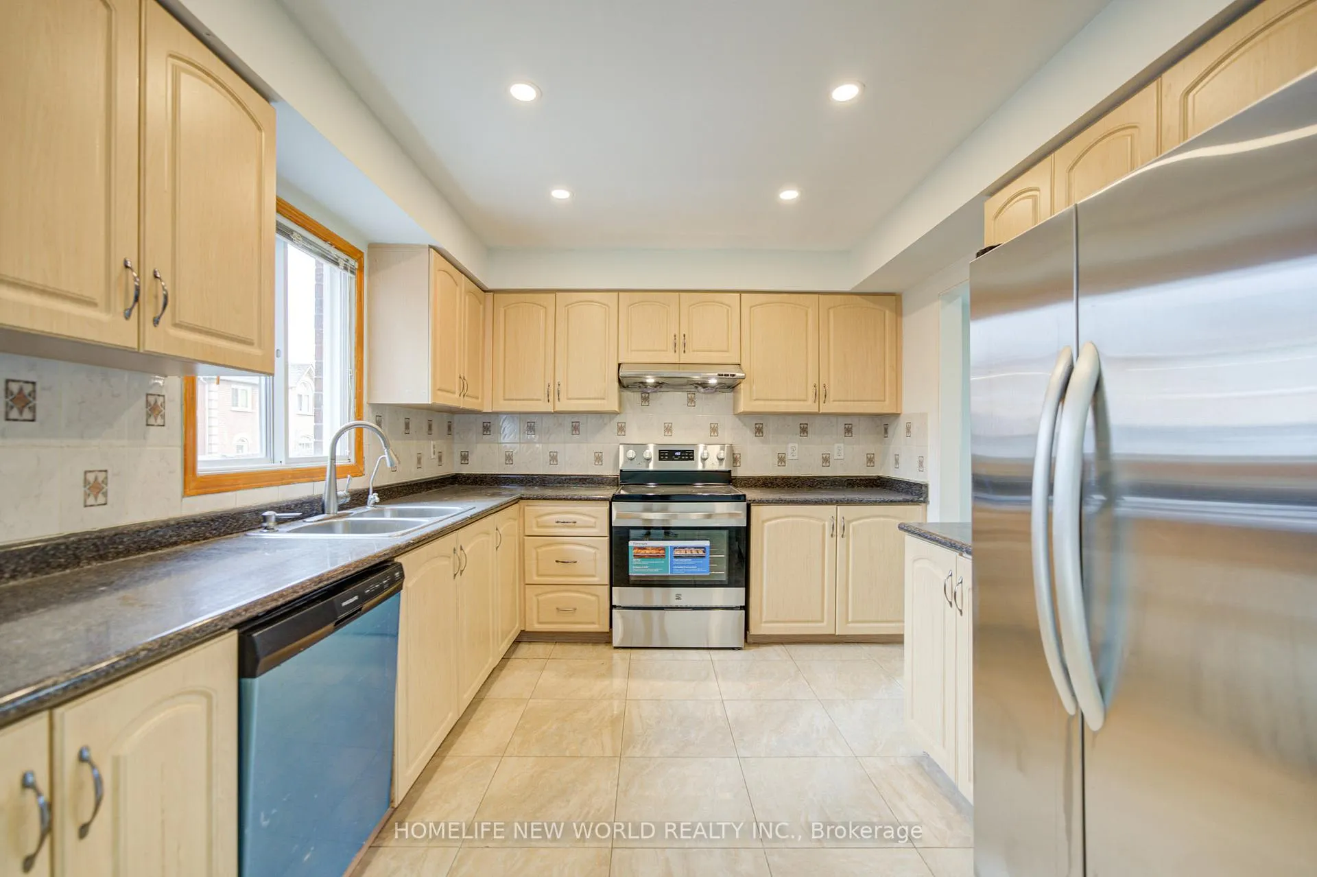 Photo 22 of 133 Stather Crescent, Markham, Milliken Mills East — HOMEH