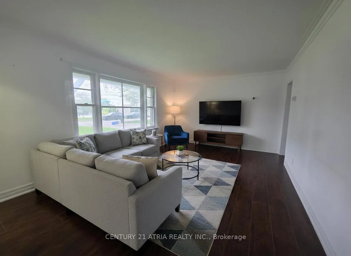 Photo 3 of Unit Main, 18 Grandview Avenue, Markham, Grandview — HOMEH