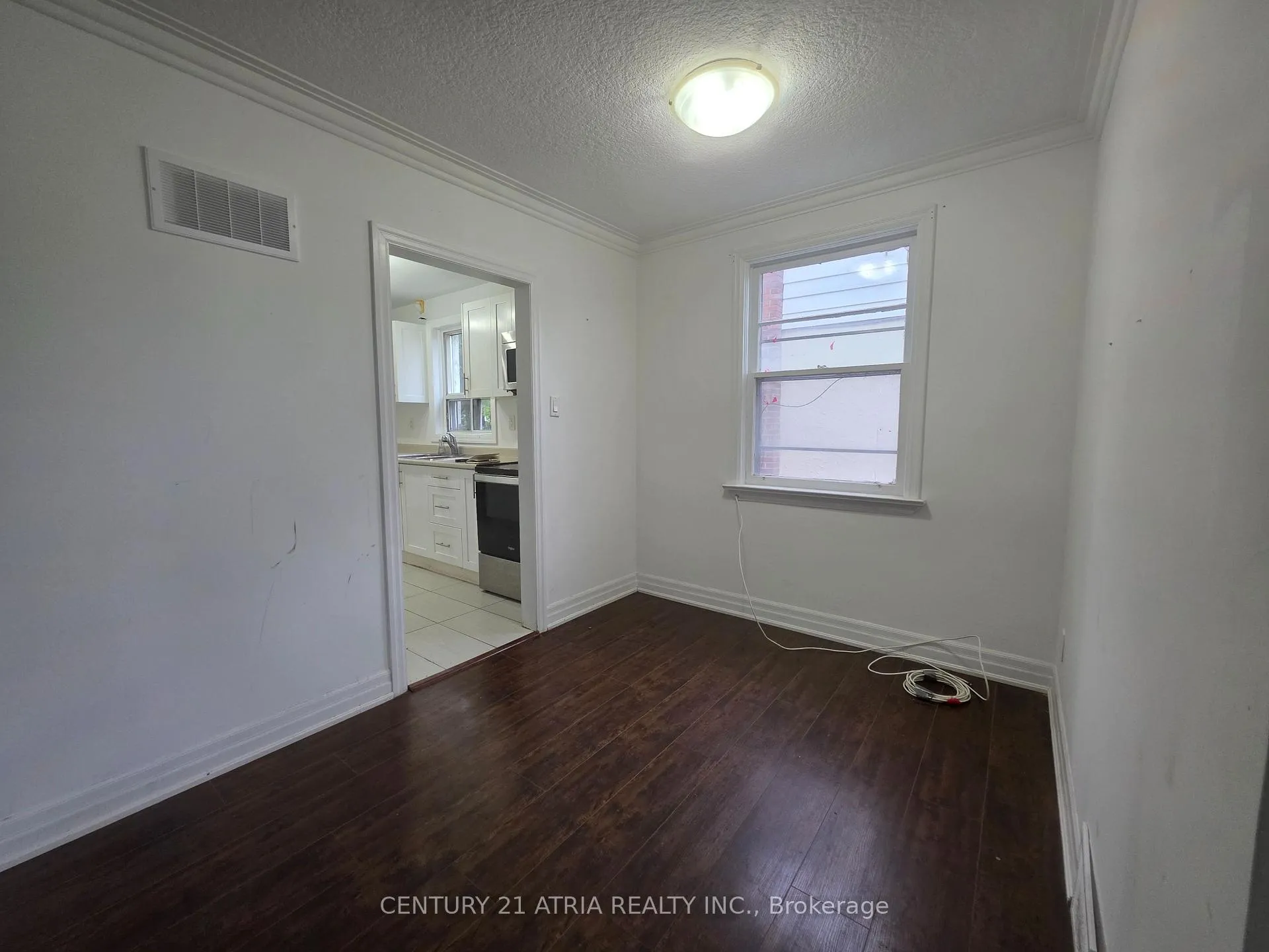 Photo 5 of Unit Main, 18 Grandview Avenue, Markham, Grandview — HOMEH