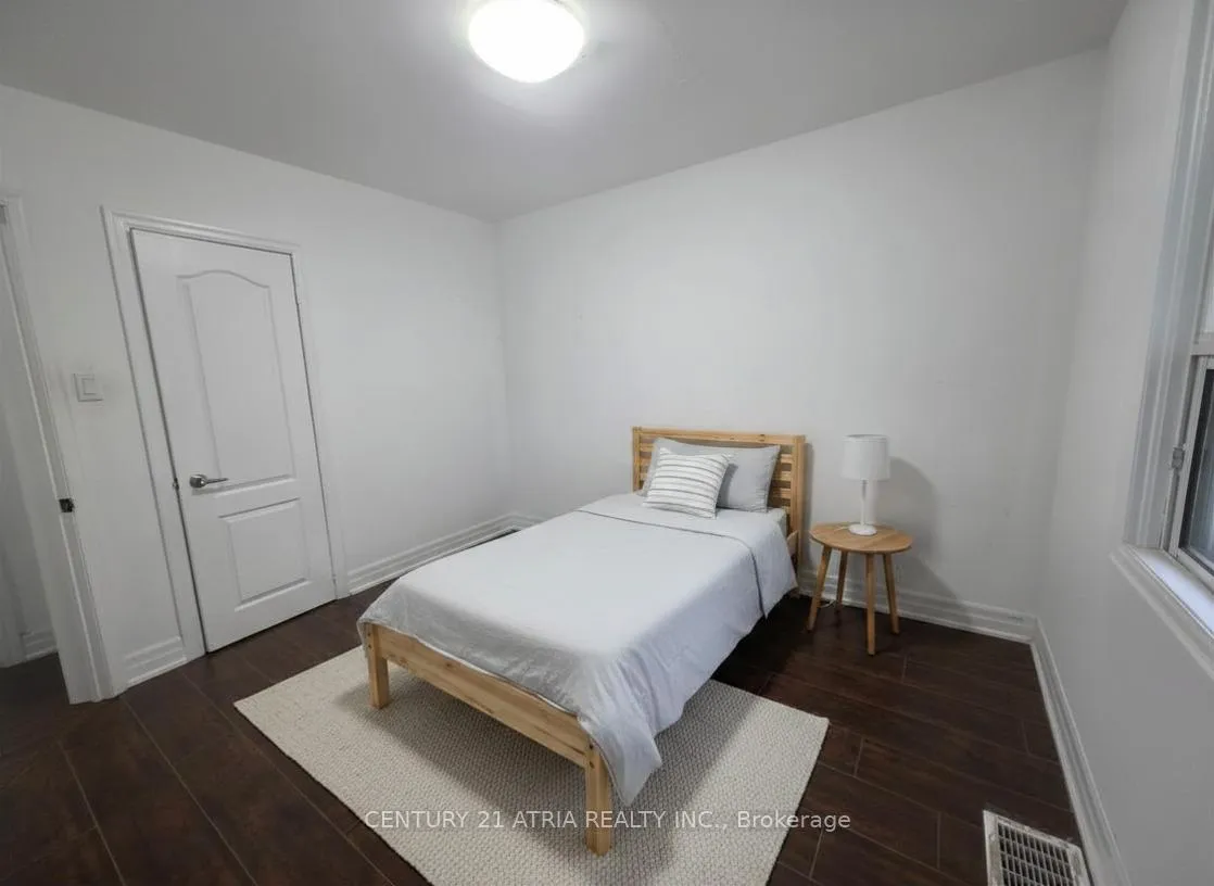 Photo 10 of Unit Main, 18 Grandview Avenue, Markham, Grandview — HOMEH
