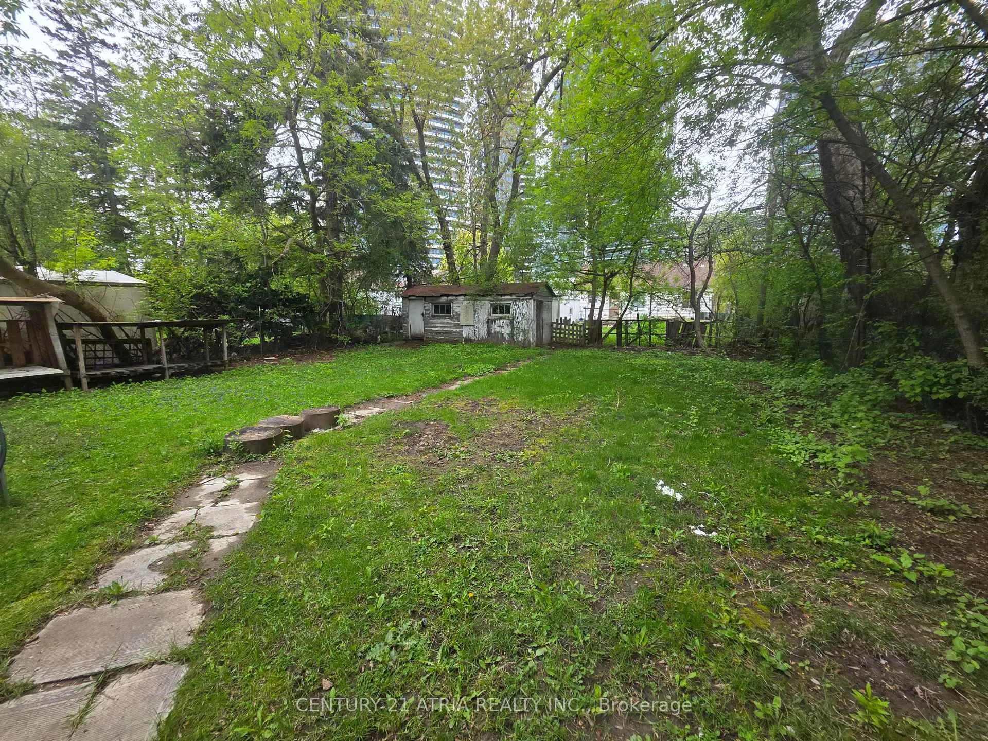 Photo 13 of Unit Main, 18 Grandview Avenue, Markham, Grandview — HOMEH