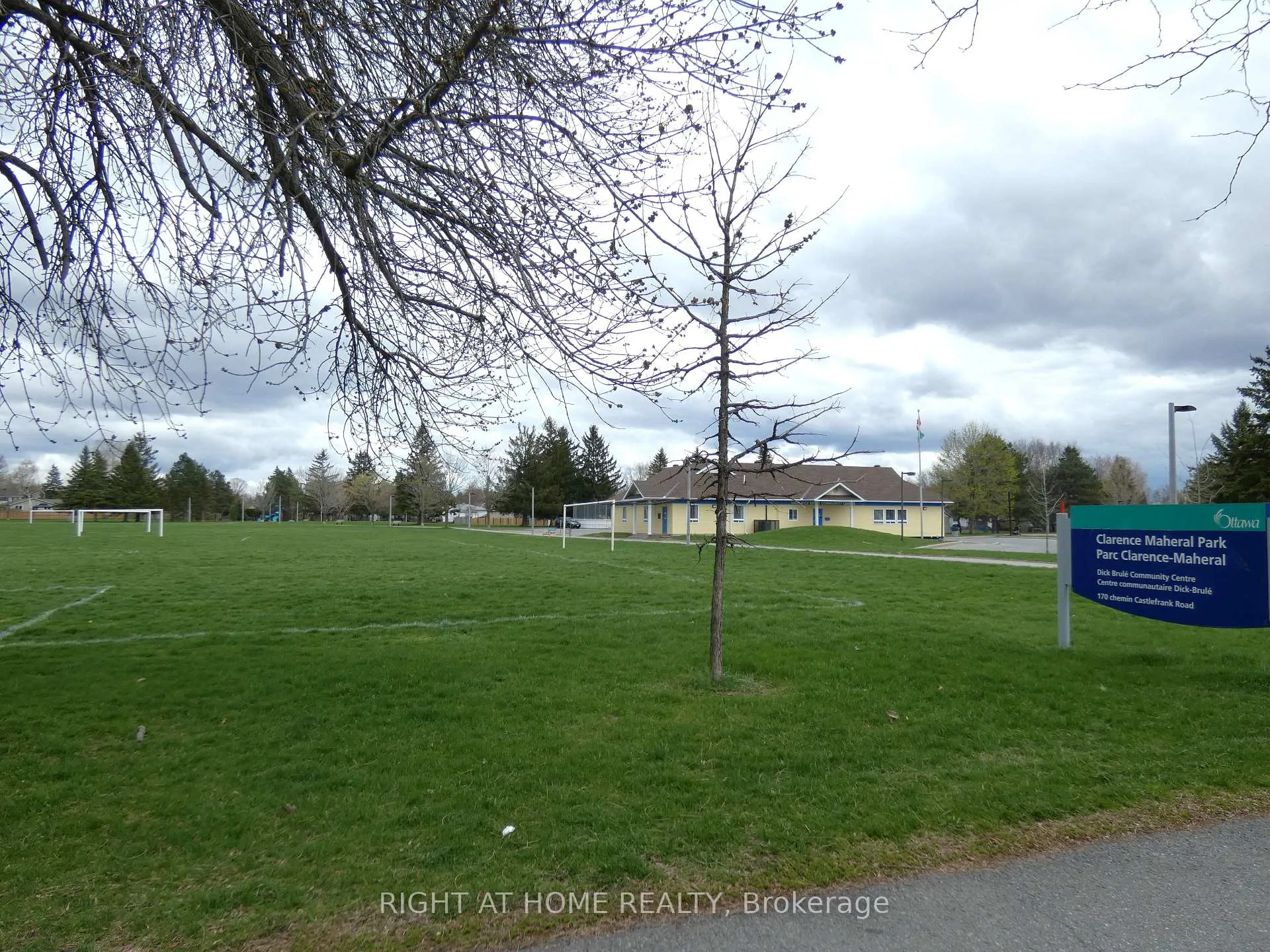 Photo 3 of 169 Castlefrank Road, Ottawa, Kanata - Glencairn/Hazeldean — HOMEH