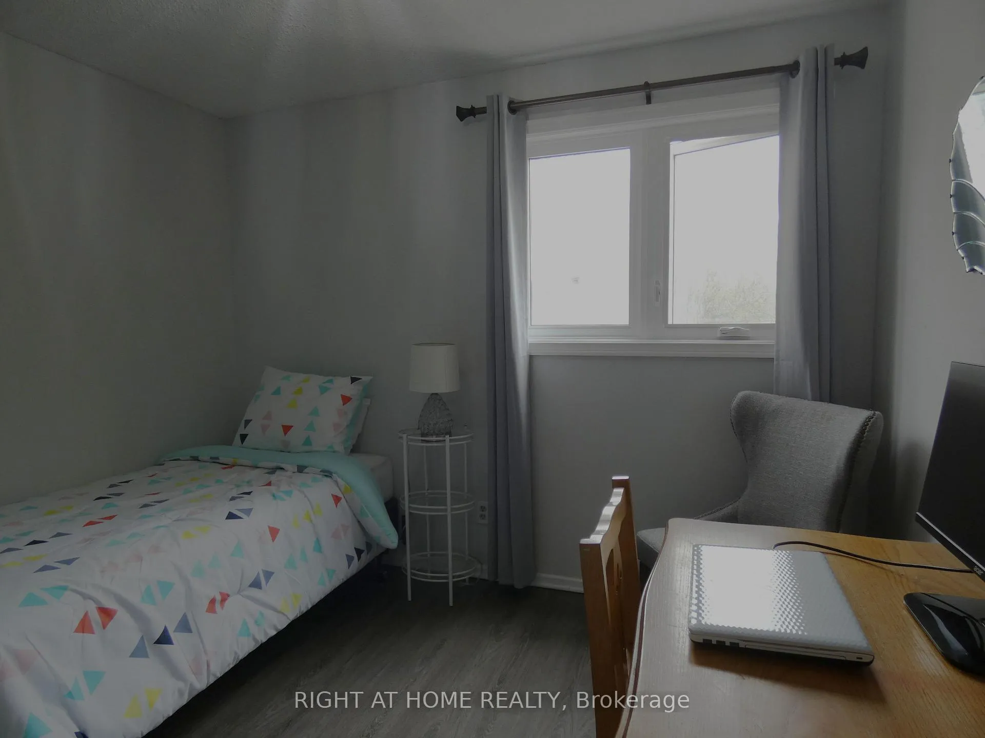 Photo 17 of 169 Castlefrank Road, Ottawa, Kanata - Glencairn/Hazeldean — HOMEH
