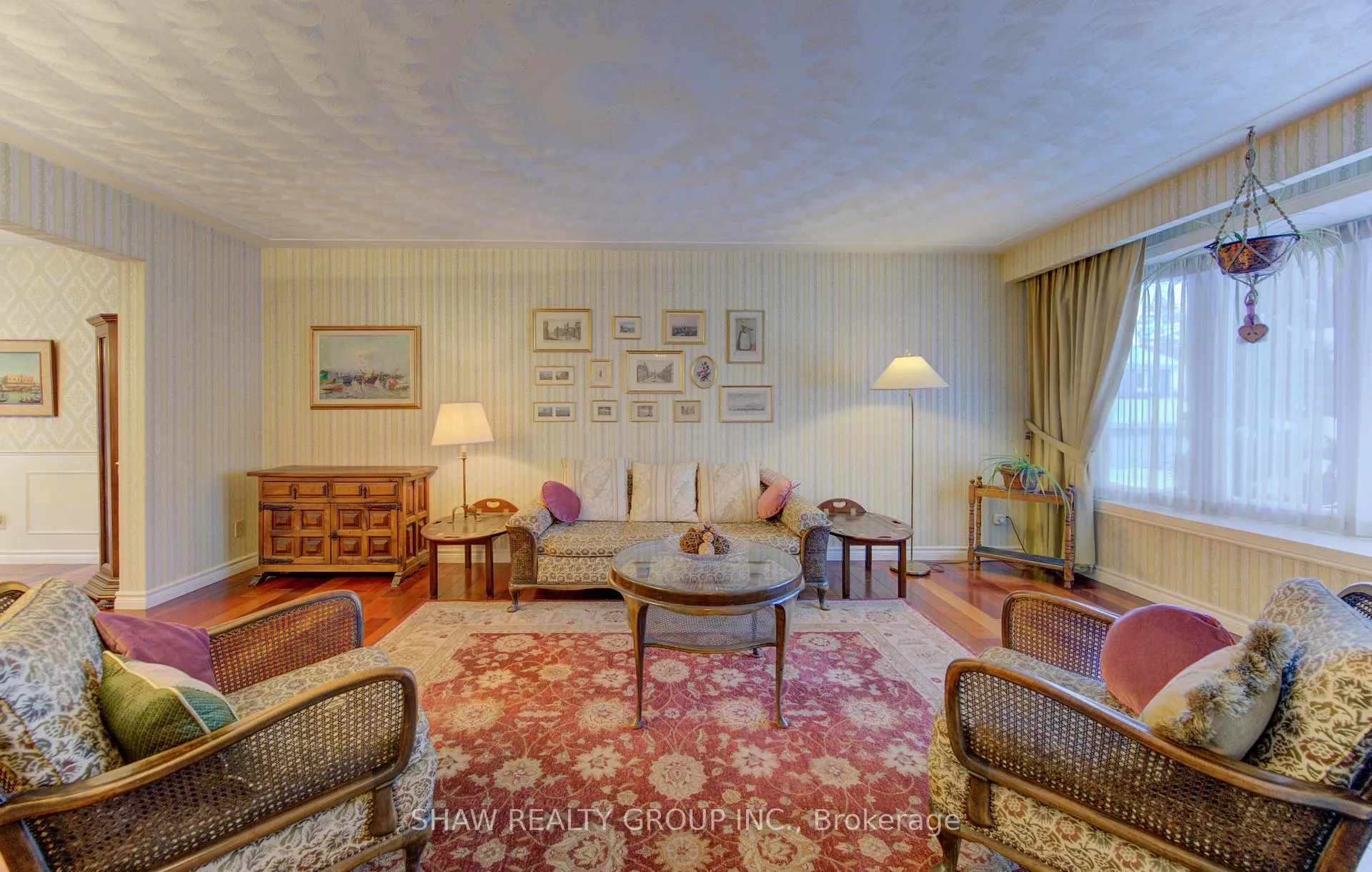 Photo 8 of 32 Brookview Court, Kitchener — HOMEH