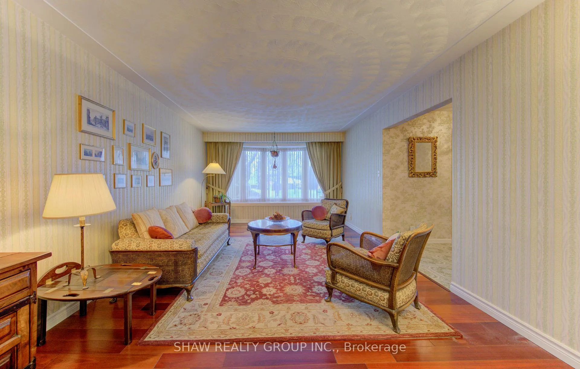 Photo 9 of 32 Brookview Court, Kitchener — HOMEH